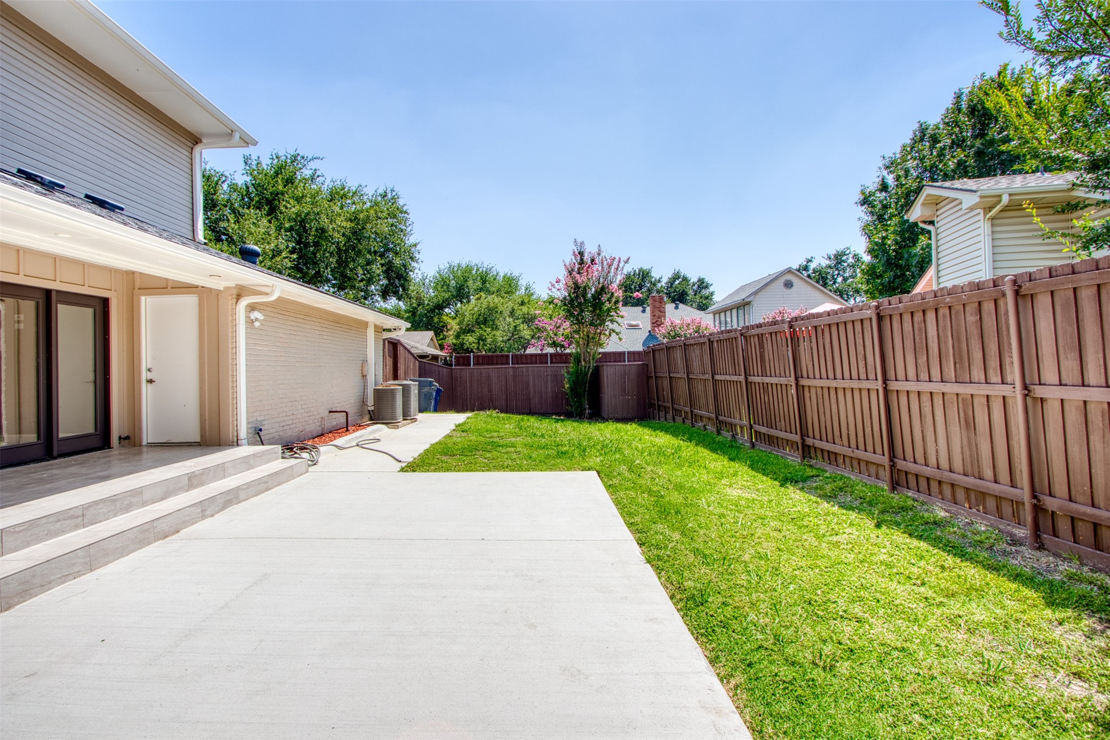 16341 Lauder Lane Dallas TX 75248