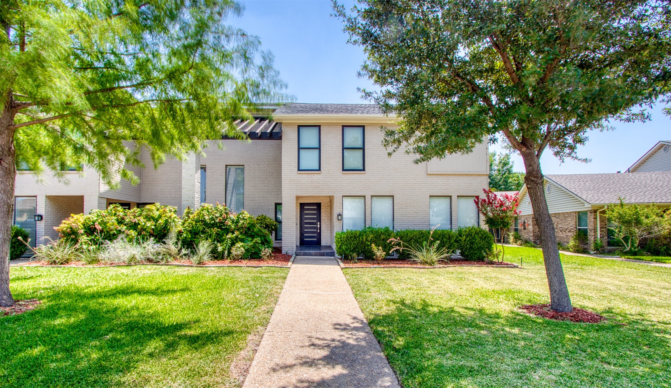 16341 Lauder Lane Dallas TX 75248