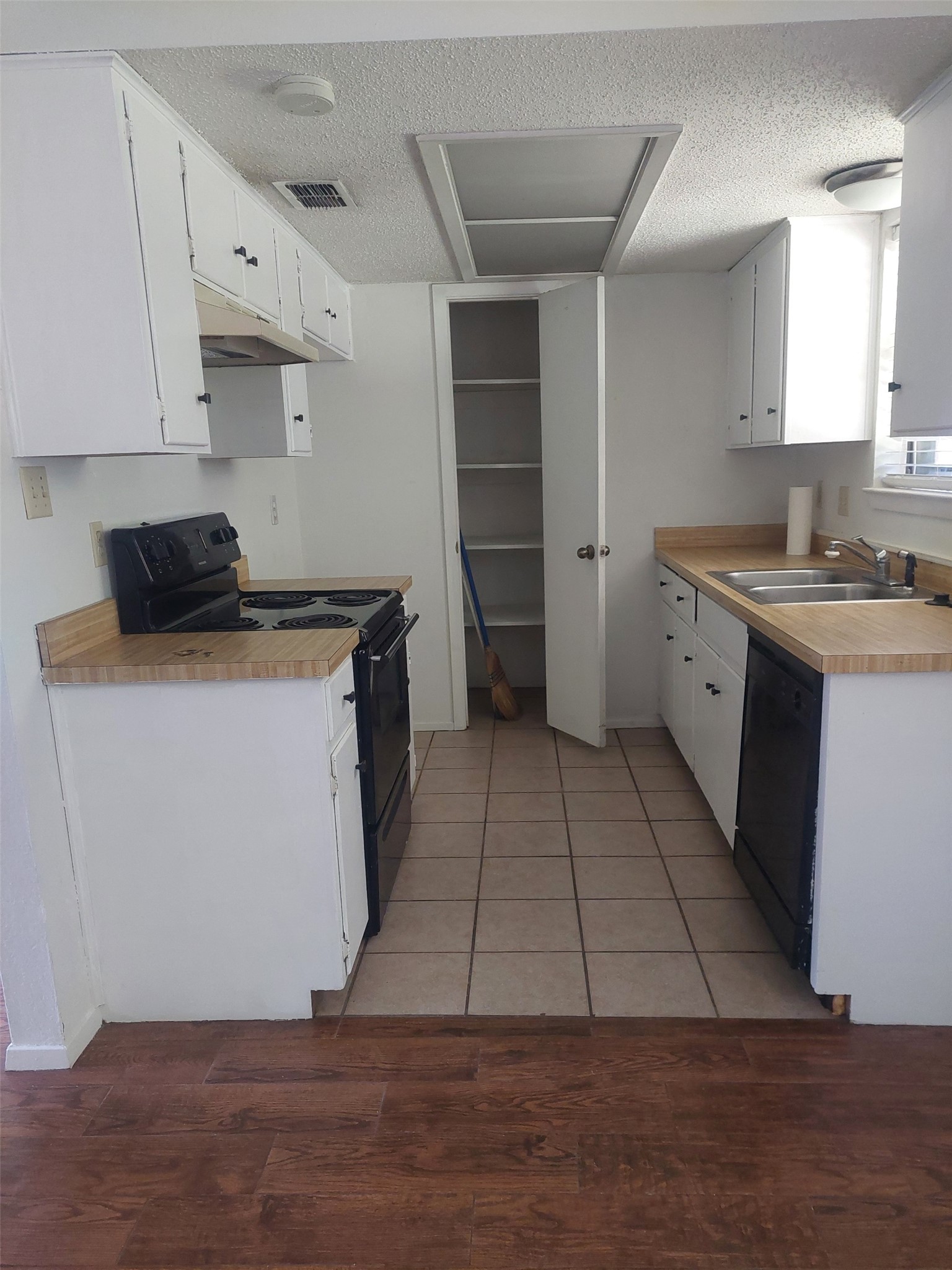 3612 Mandy Drive Granbury TX 76048
