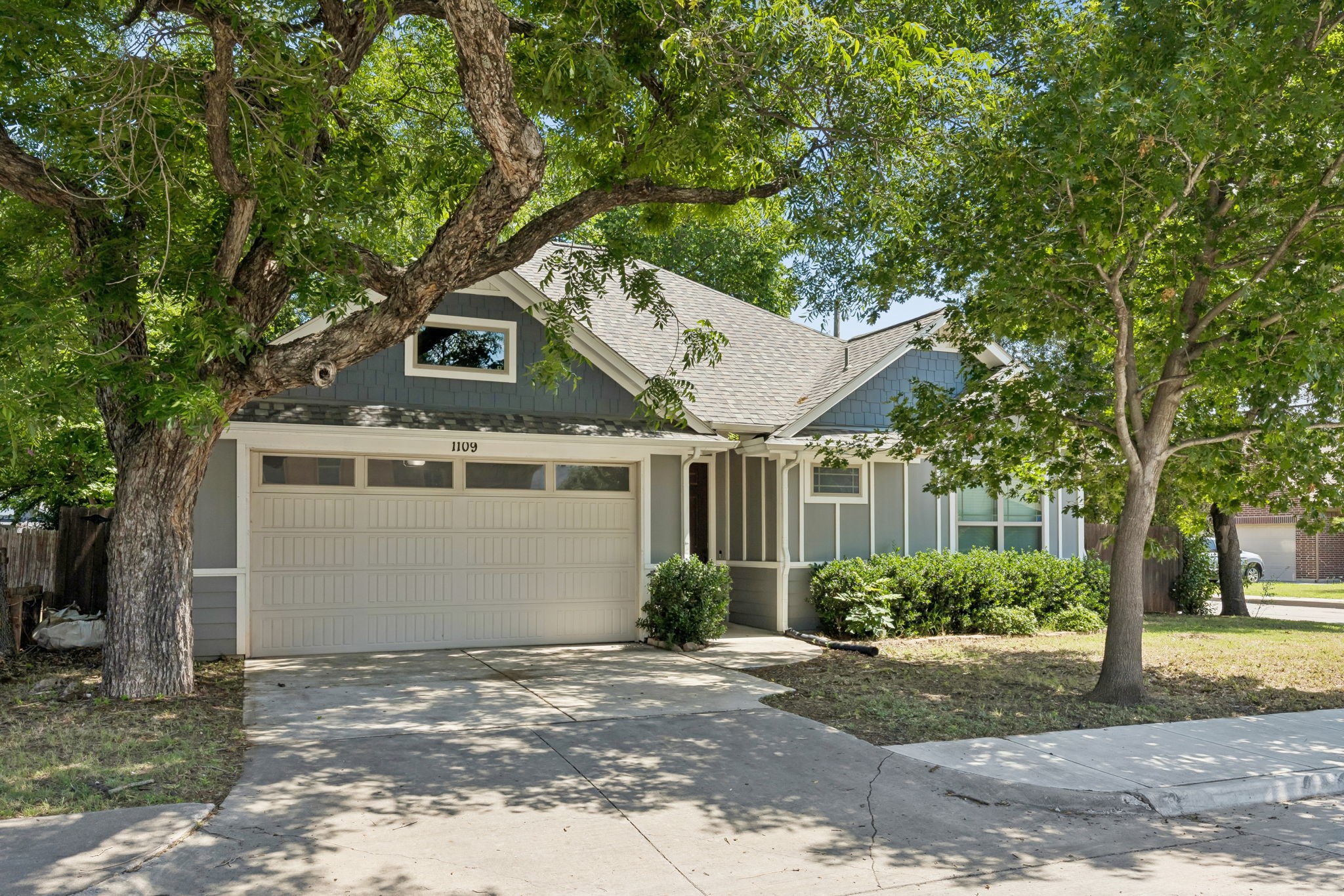 1109 Moore Street Mckinney TX 75069