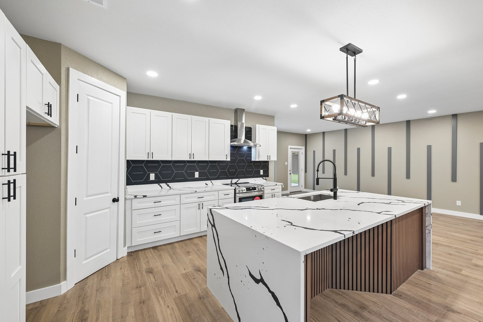 3337 Whirlaway Road Dallas TX 75229