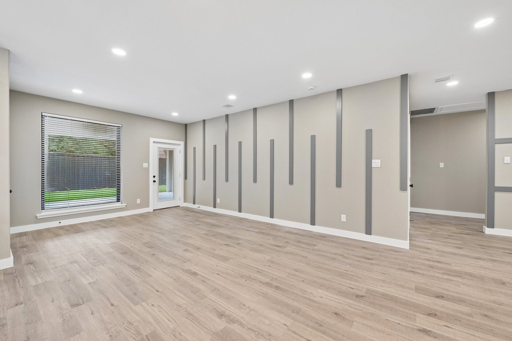 3337 Whirlaway Road Dallas TX 75229