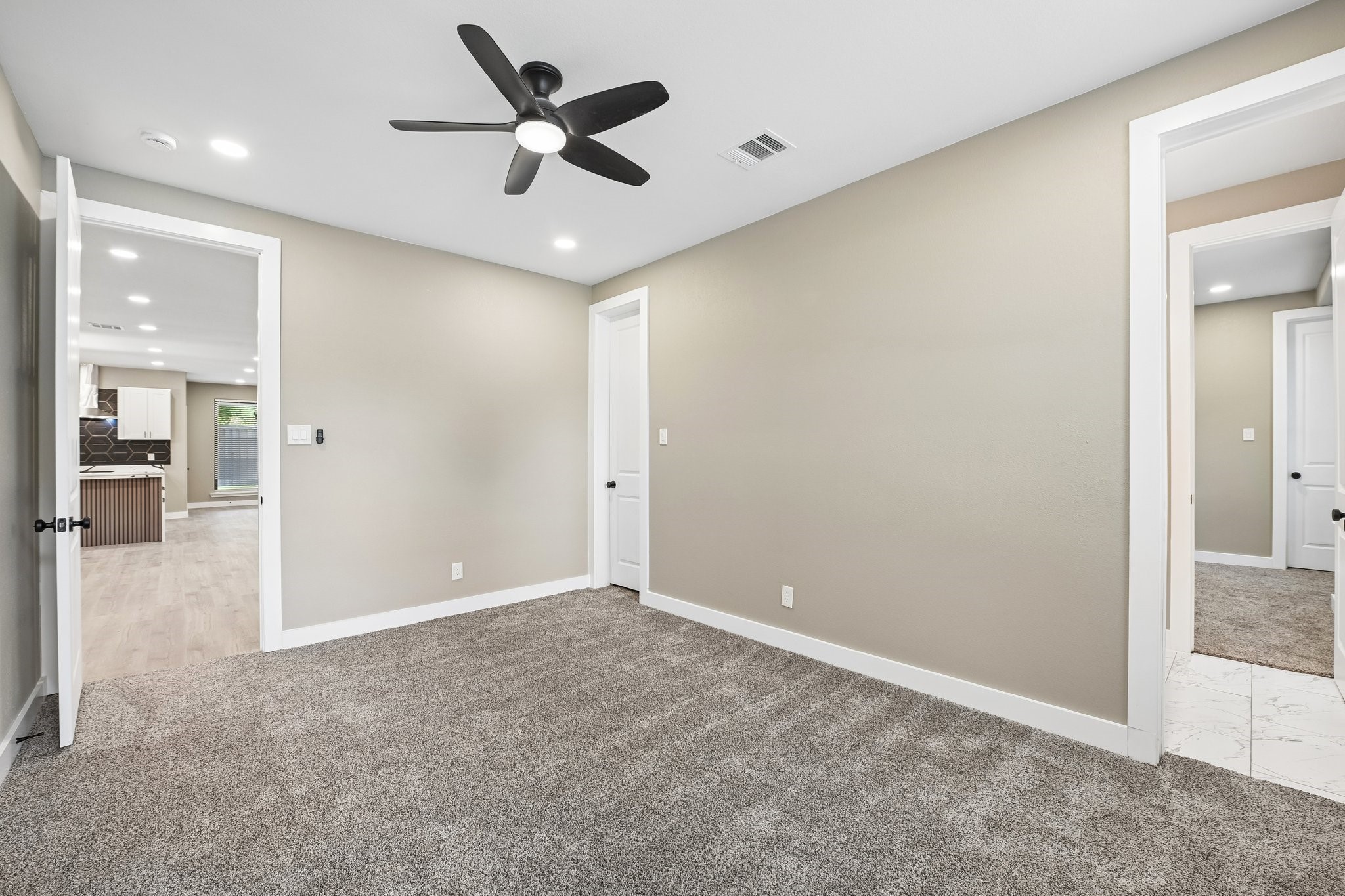 3337 Whirlaway Road Dallas TX 75229