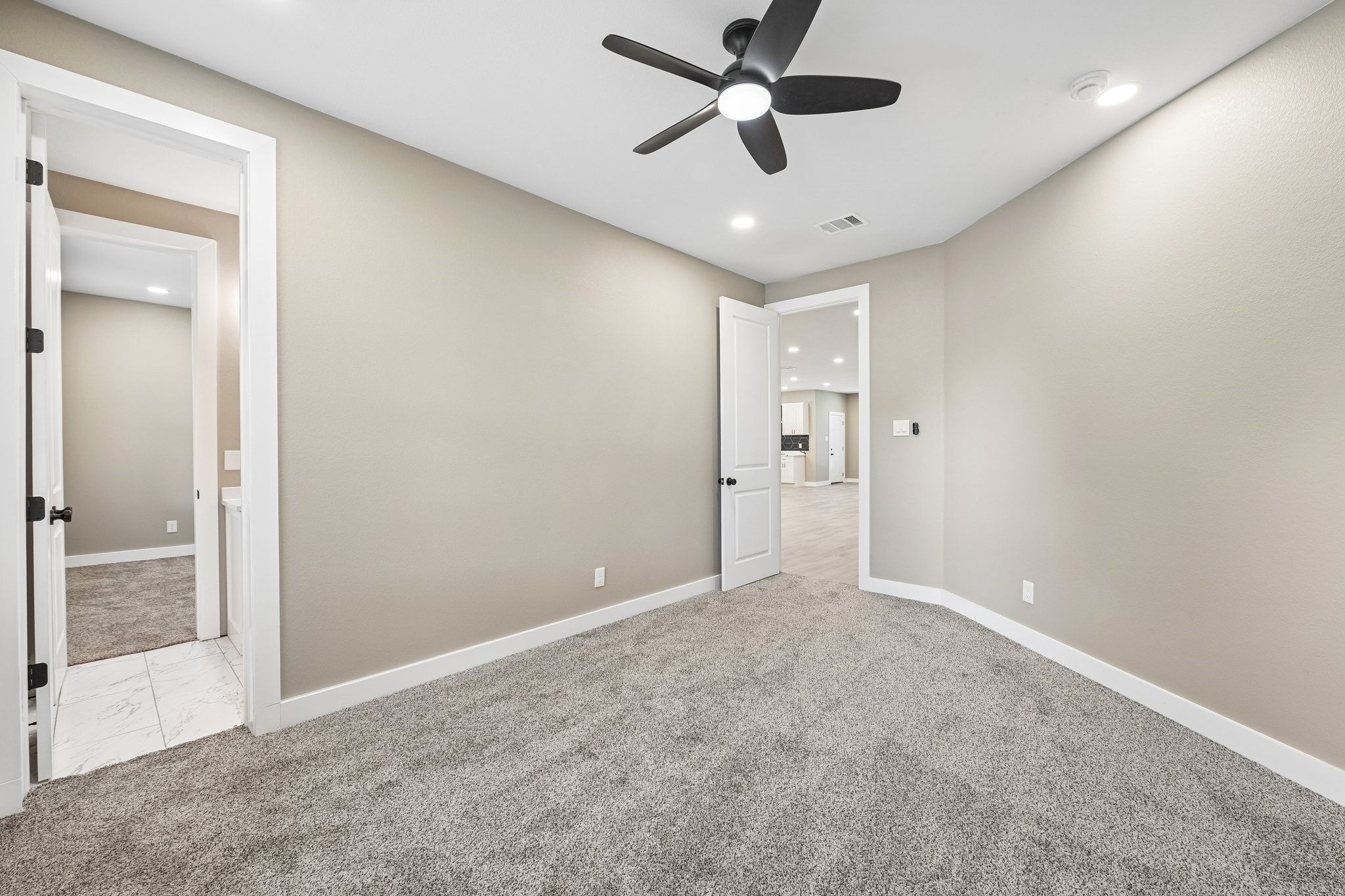3337 Whirlaway Road Dallas TX 75229