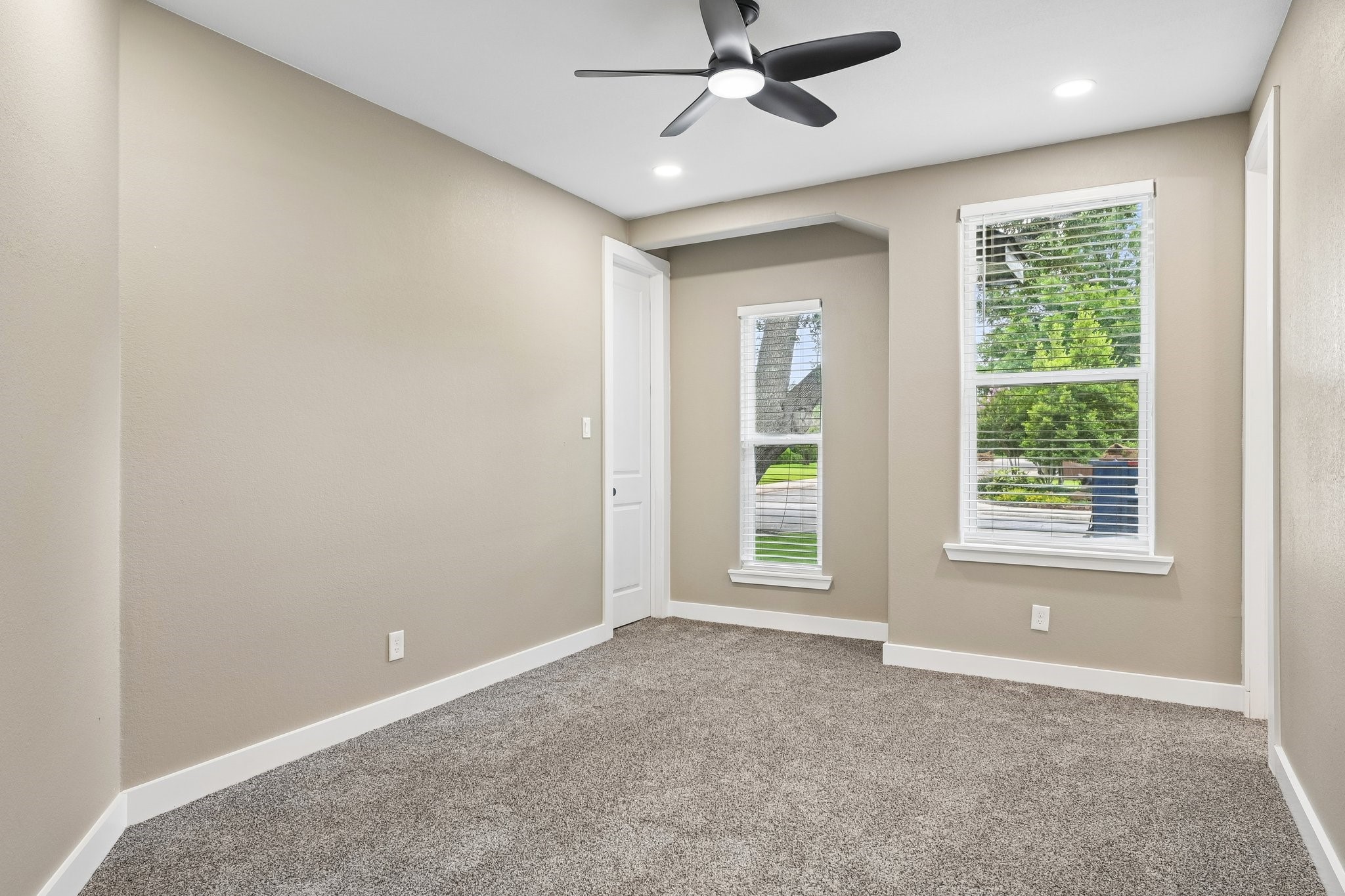 3337 Whirlaway Road Dallas TX 75229