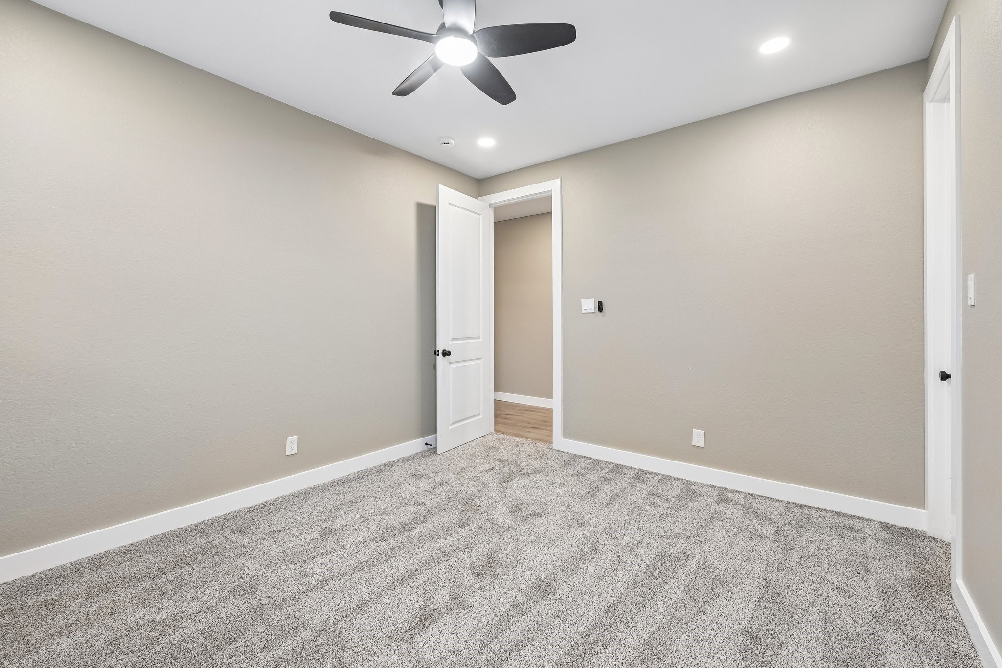 3337 Whirlaway Road Dallas TX 75229