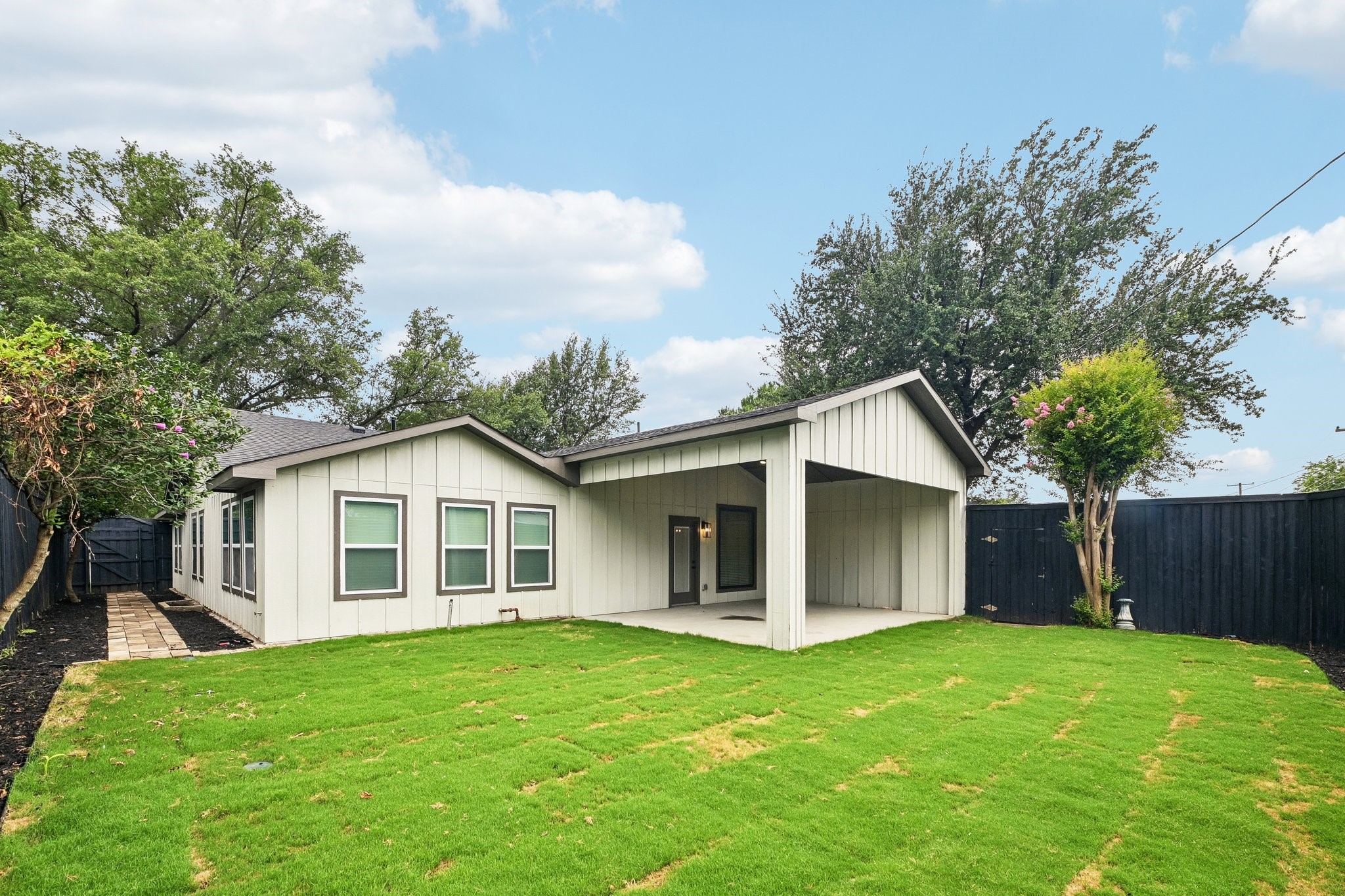 3337 Whirlaway Road Dallas TX 75229
