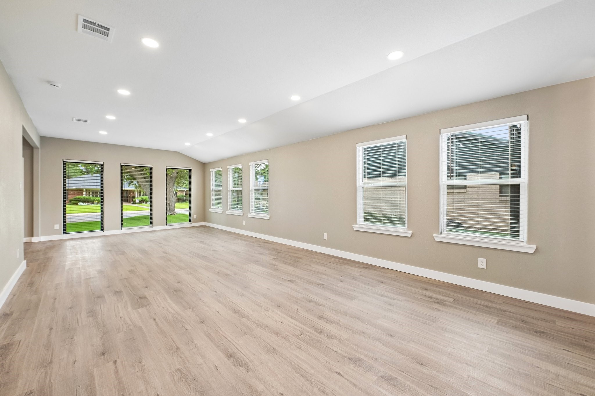 3337 Whirlaway Road Dallas TX 75229