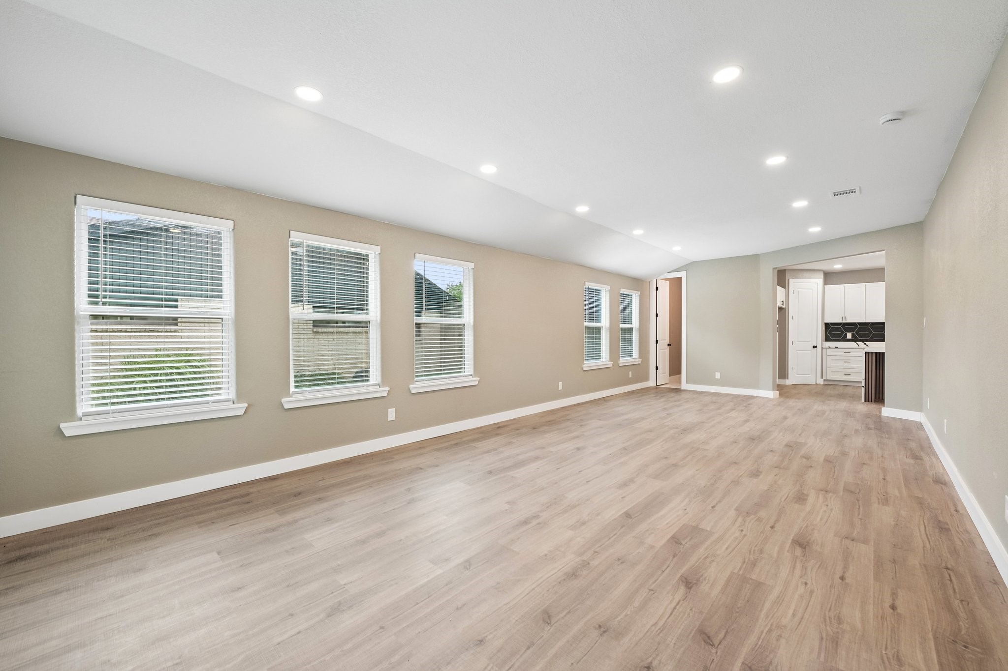 3337 Whirlaway Road Dallas TX 75229