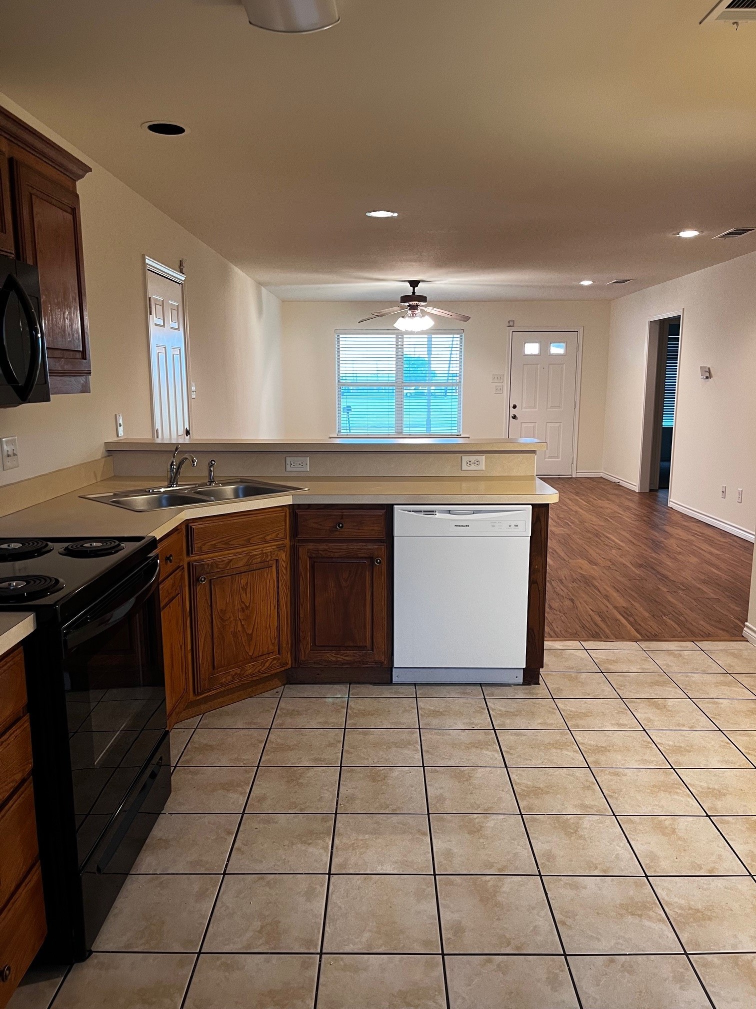 315 College Avenue Royse City TX 75189