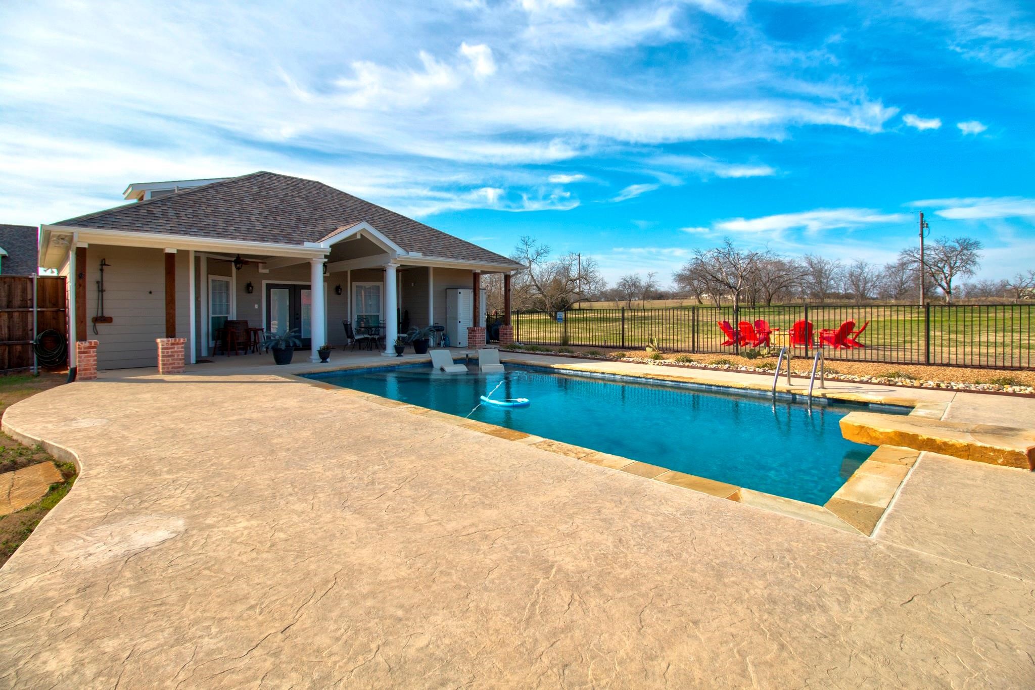 4275 Old Thomas Road Aubrey TX 76227