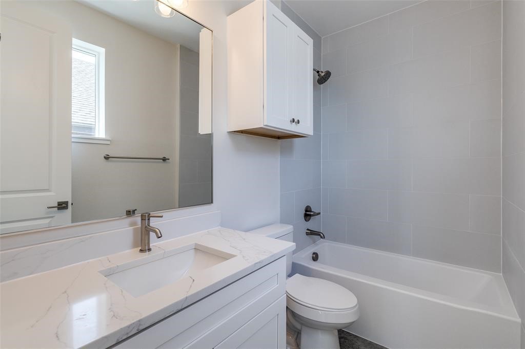 3308 Birmingham Avenue Dallas TX 75210