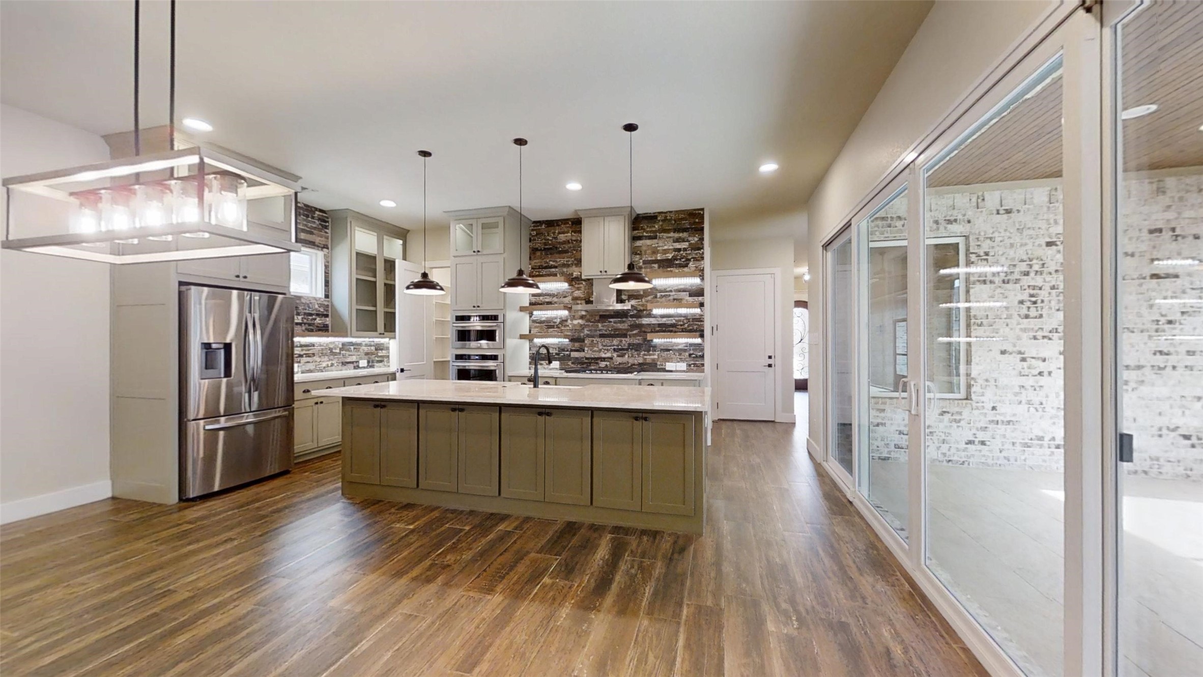 2405 Vineyard Drive Granbury TX 76048