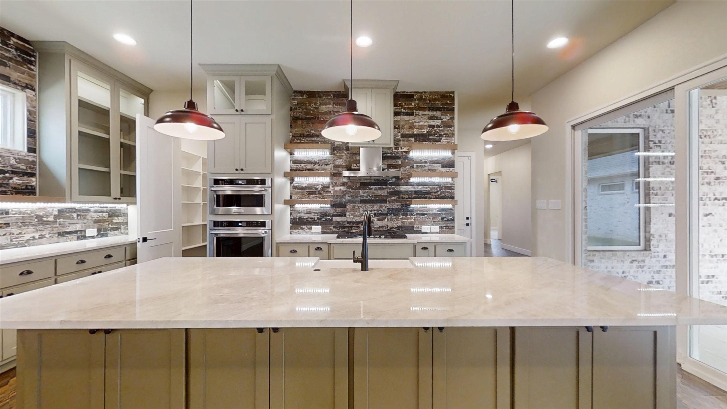 2405 Vineyard Drive Granbury TX 76048