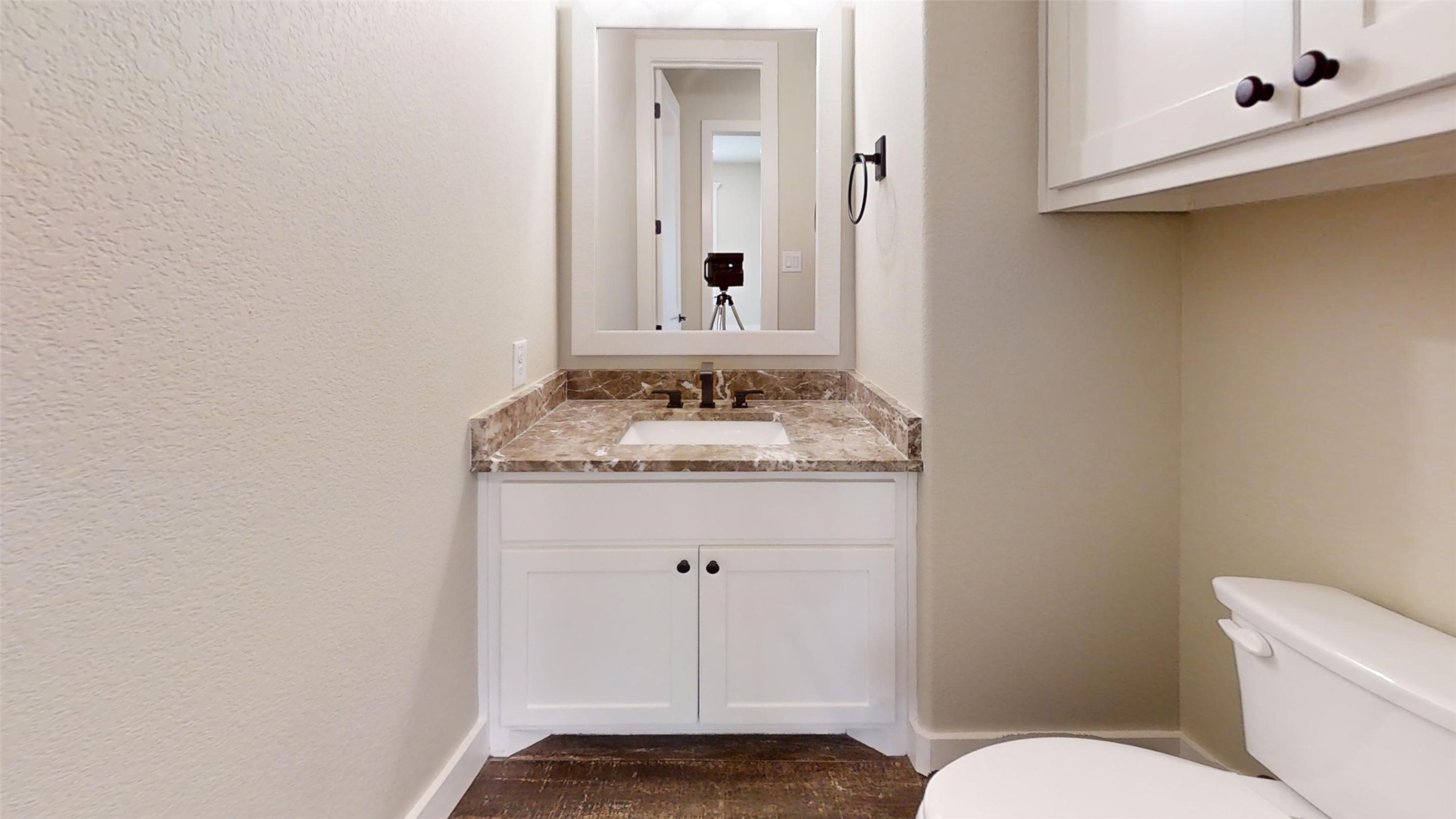 2405 Vineyard Drive Granbury TX 76048