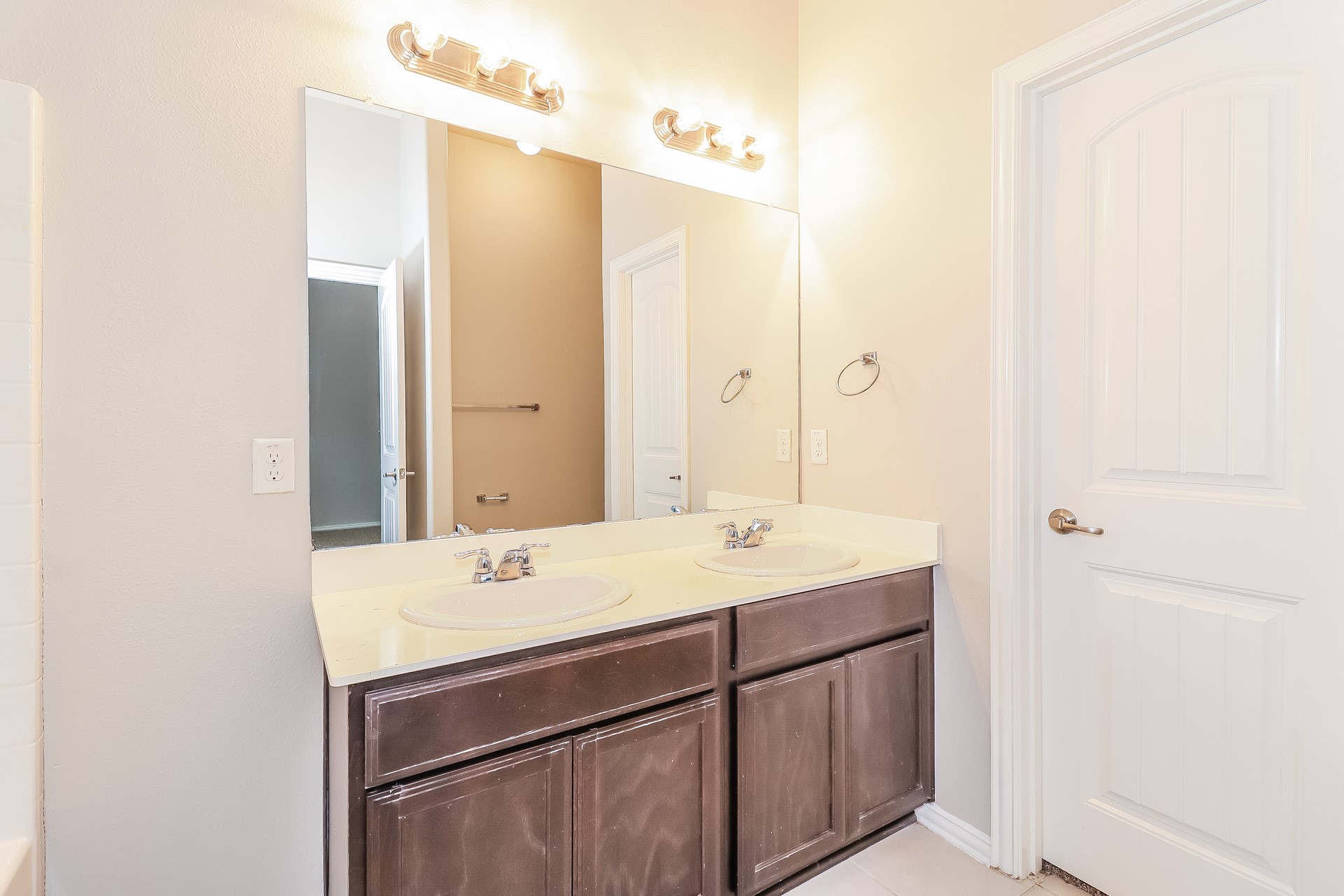 963 Ranch Road Dallas TX 75253