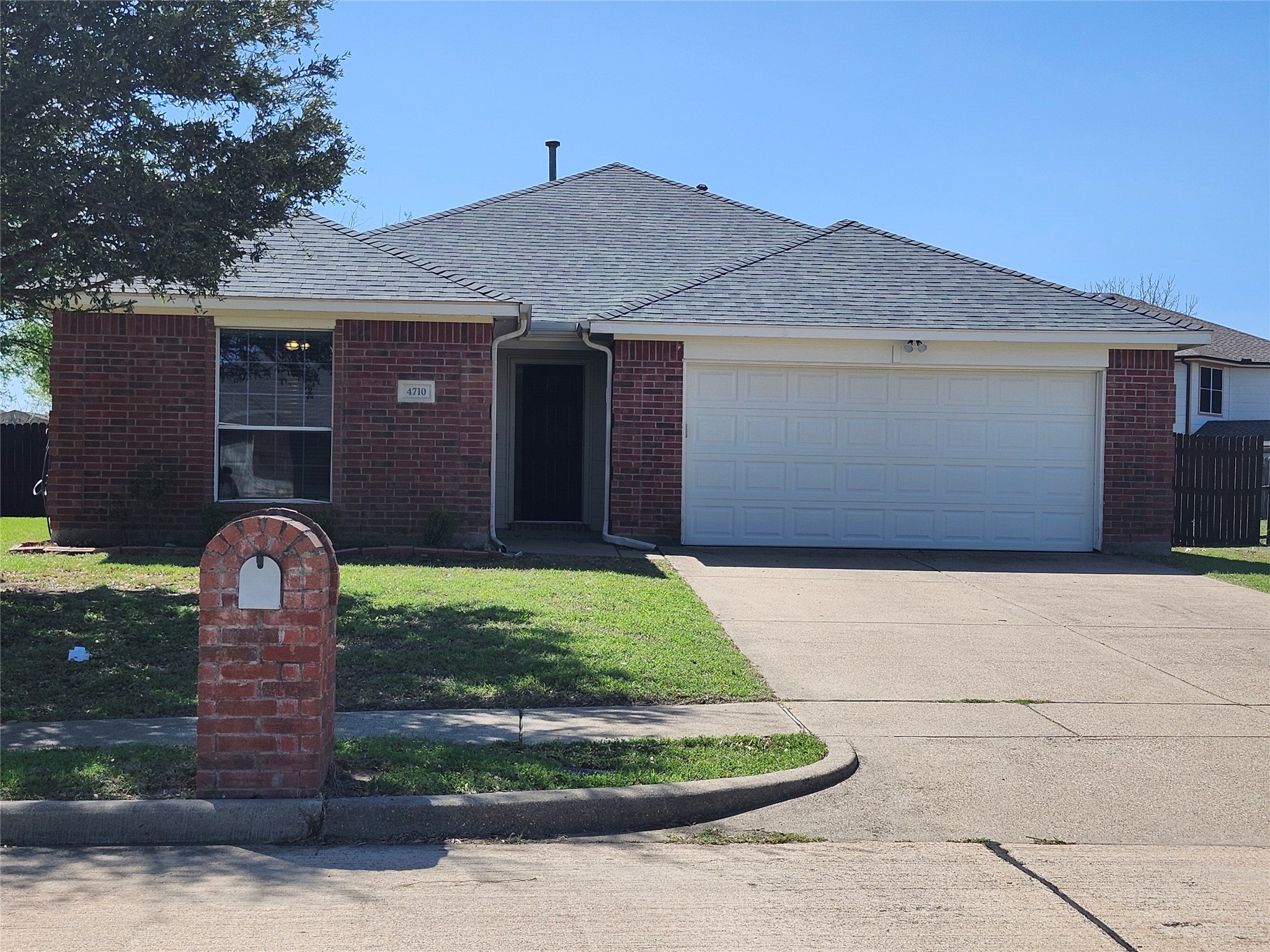 4710 Ashbury Lane Mansfield TX 76063