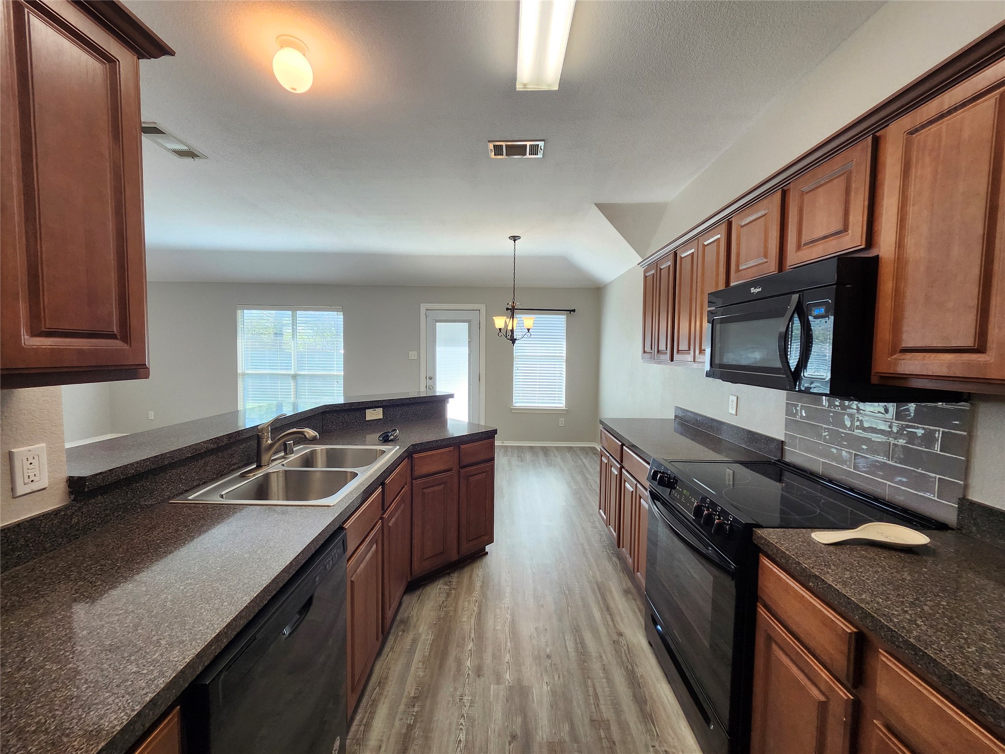 4710 Ashbury Lane Mansfield TX 76063