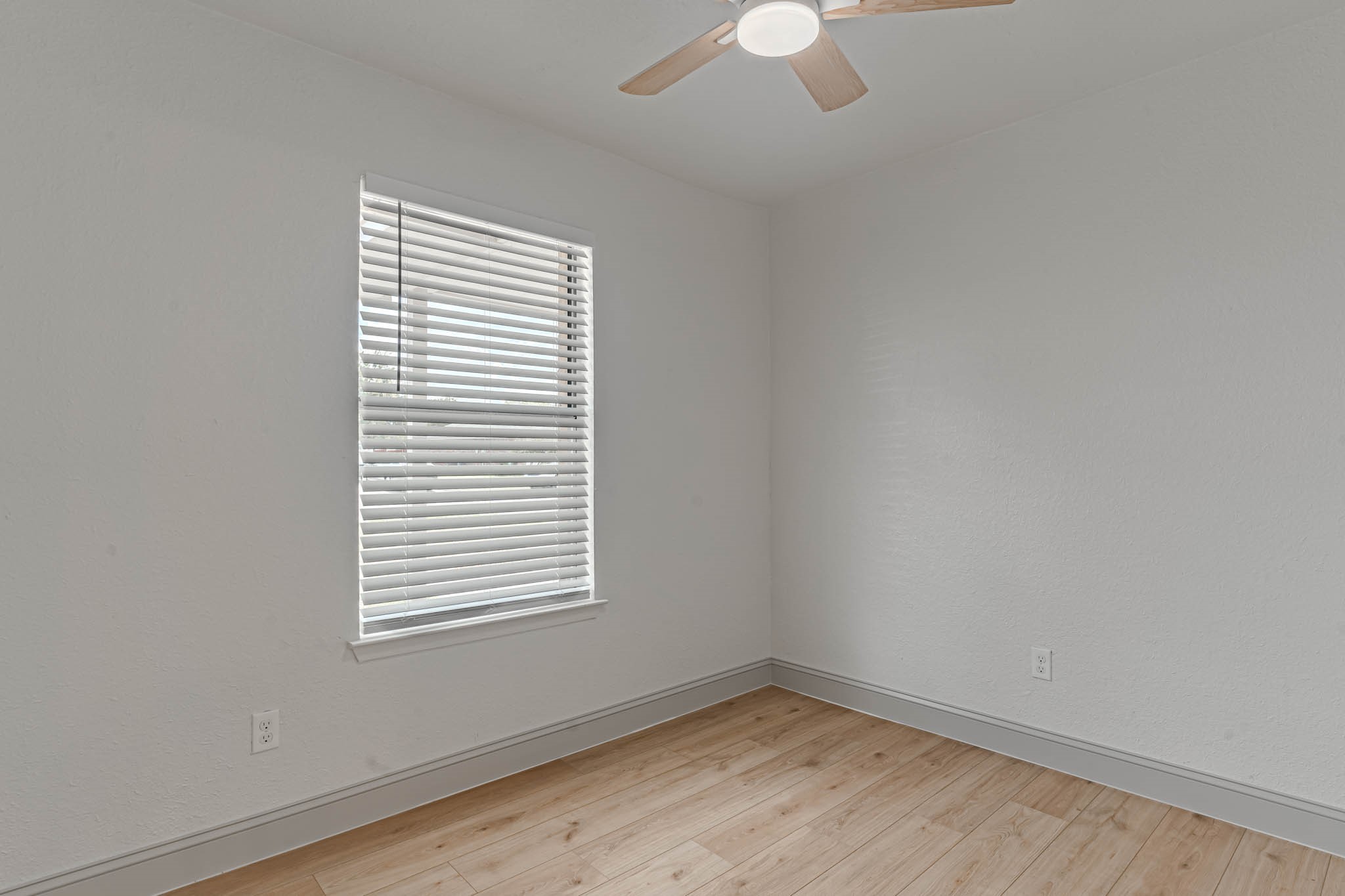 1911 SE 14th Street Mineral Wells TX 76067