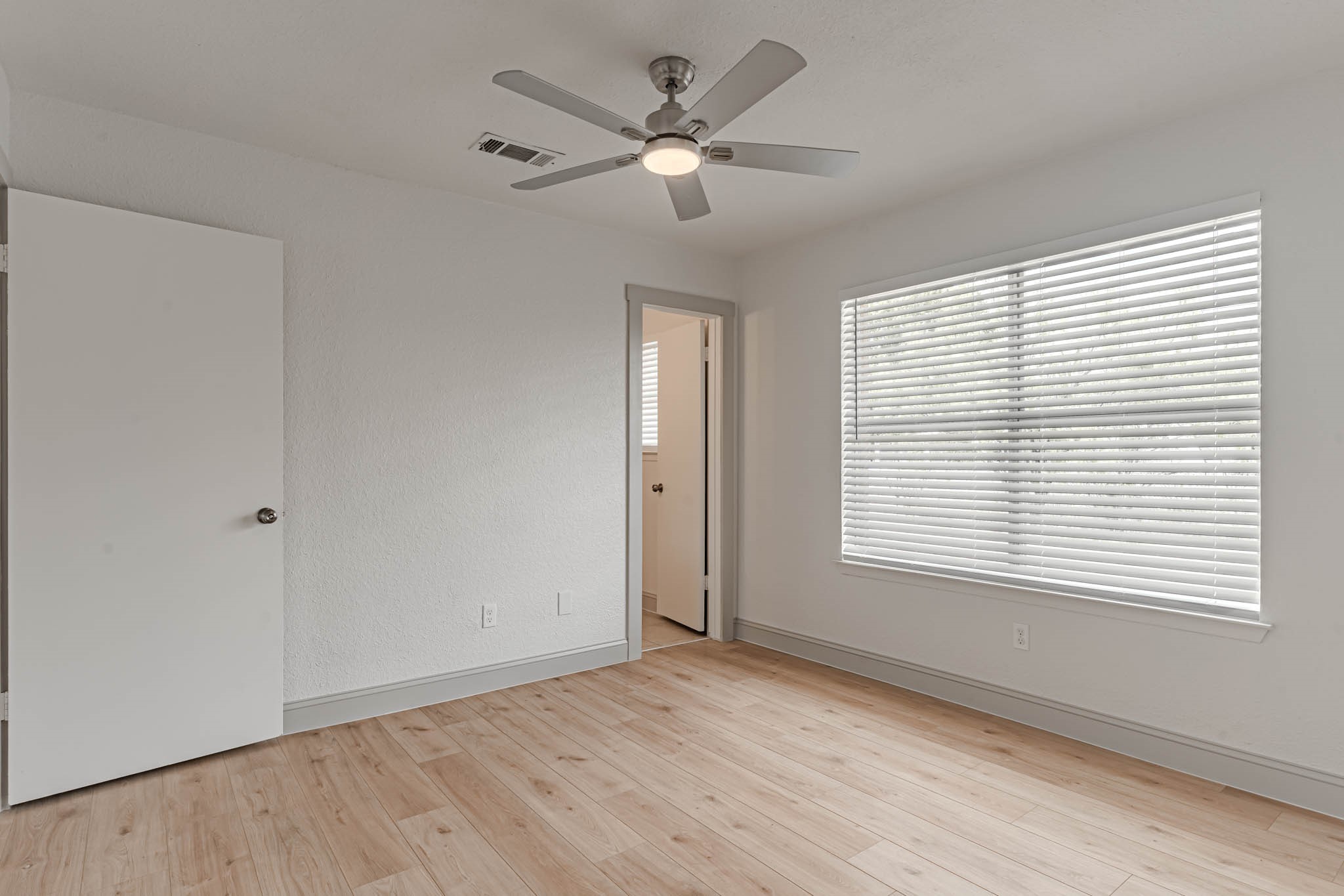 1911 SE 14th Street Mineral Wells TX 76067