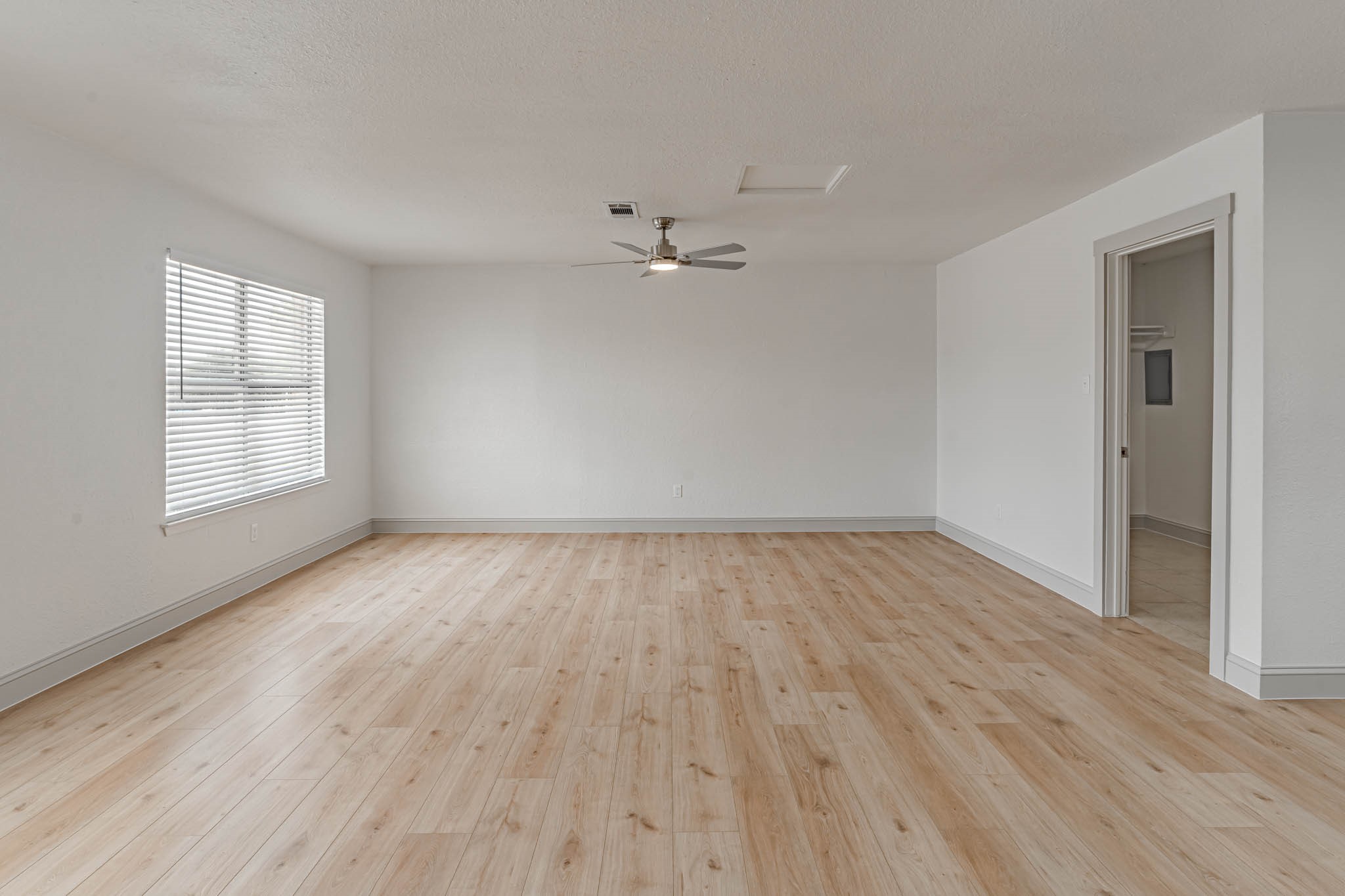 1911 SE 14th Street Mineral Wells TX 76067