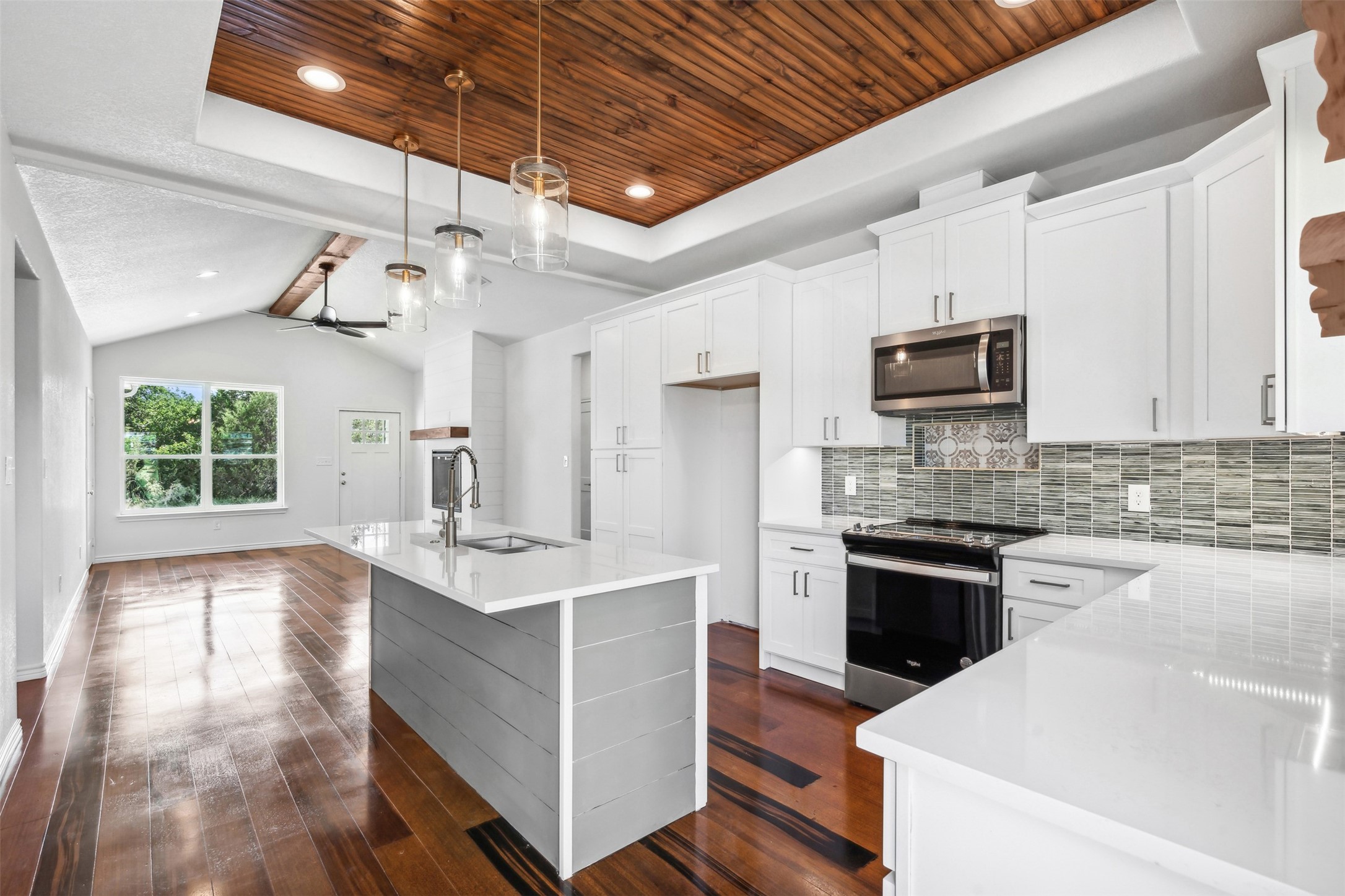 5718 Barkridge Drive Granbury TX 76048