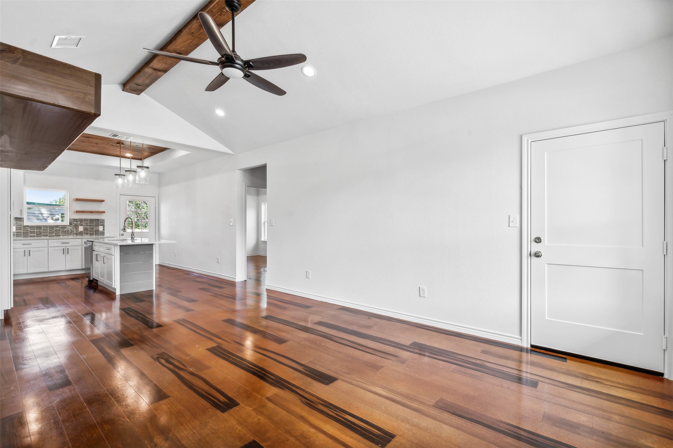 5718 Barkridge Drive Granbury TX 76048