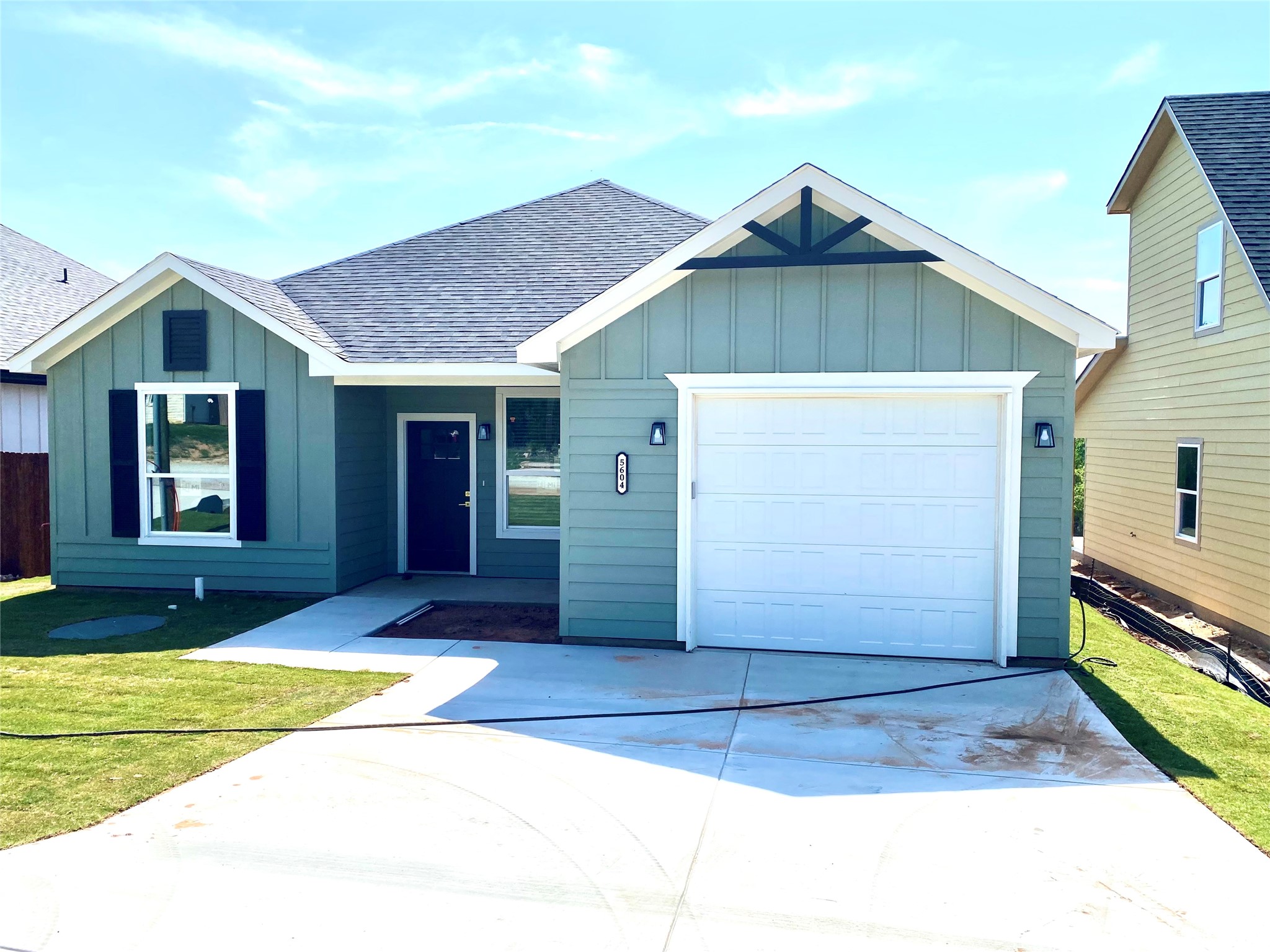 5718 Barkridge Drive Granbury TX 76048