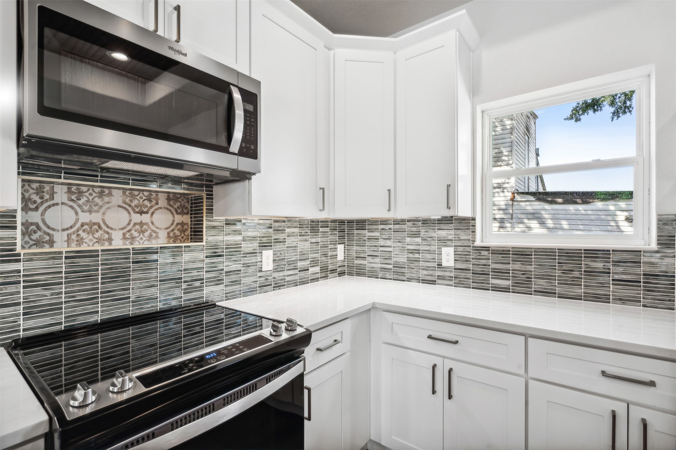 5718 Barkridge Drive Granbury TX 76048