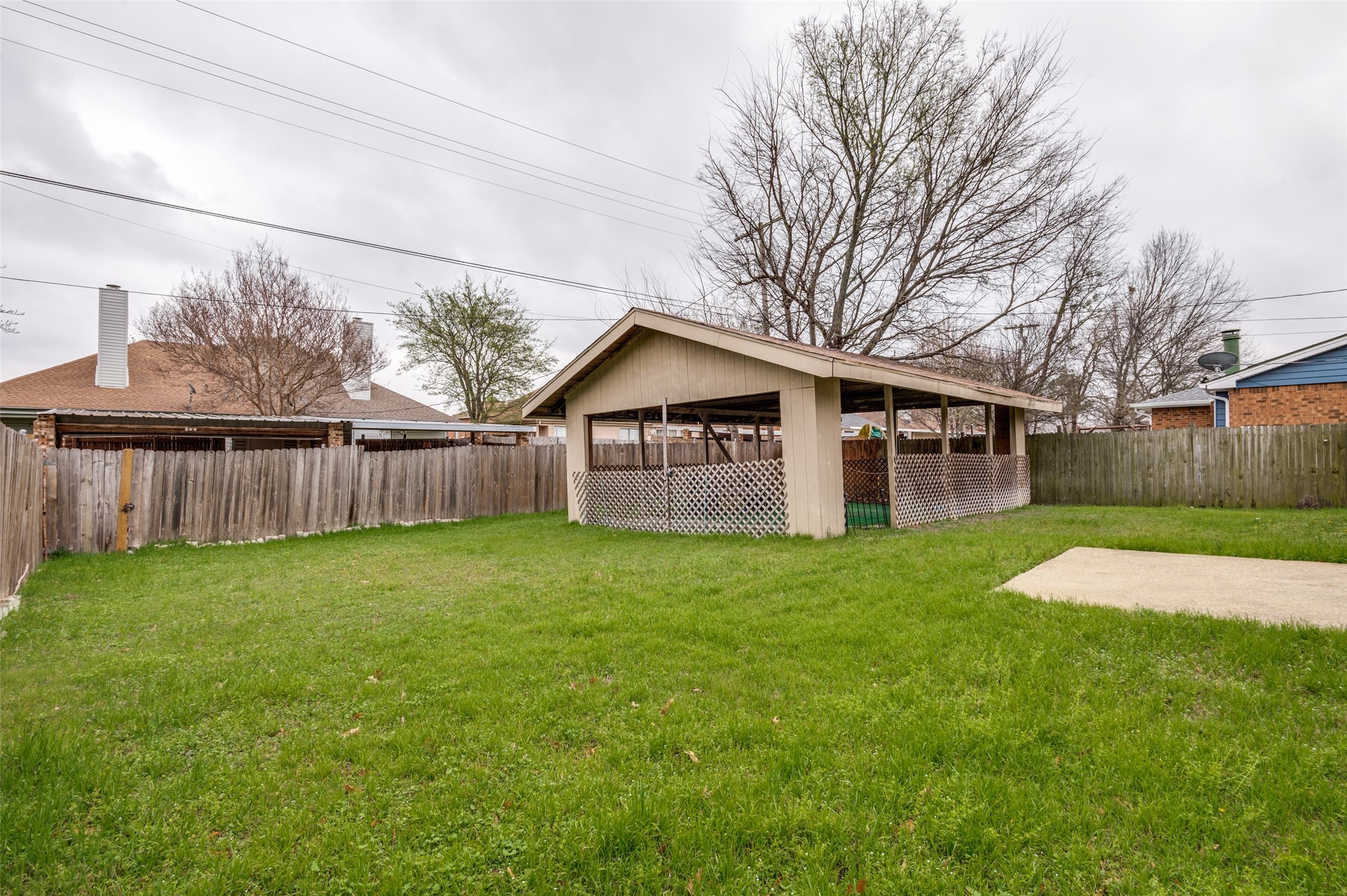 2922 E Pepperidge Drive Lancaster TX 75134