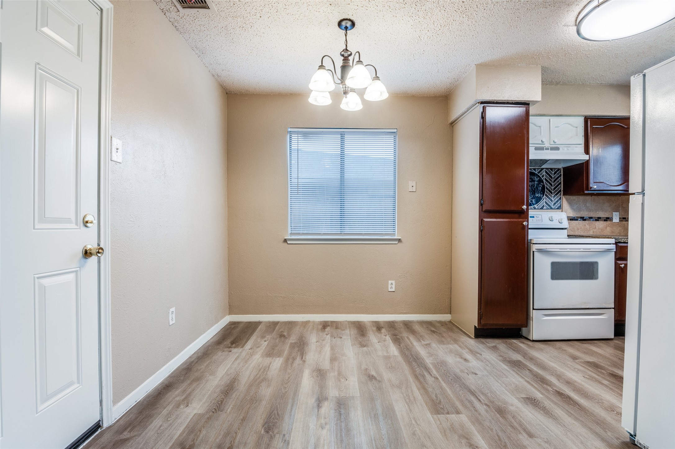 2922 E Pepperidge Drive Lancaster TX 75134