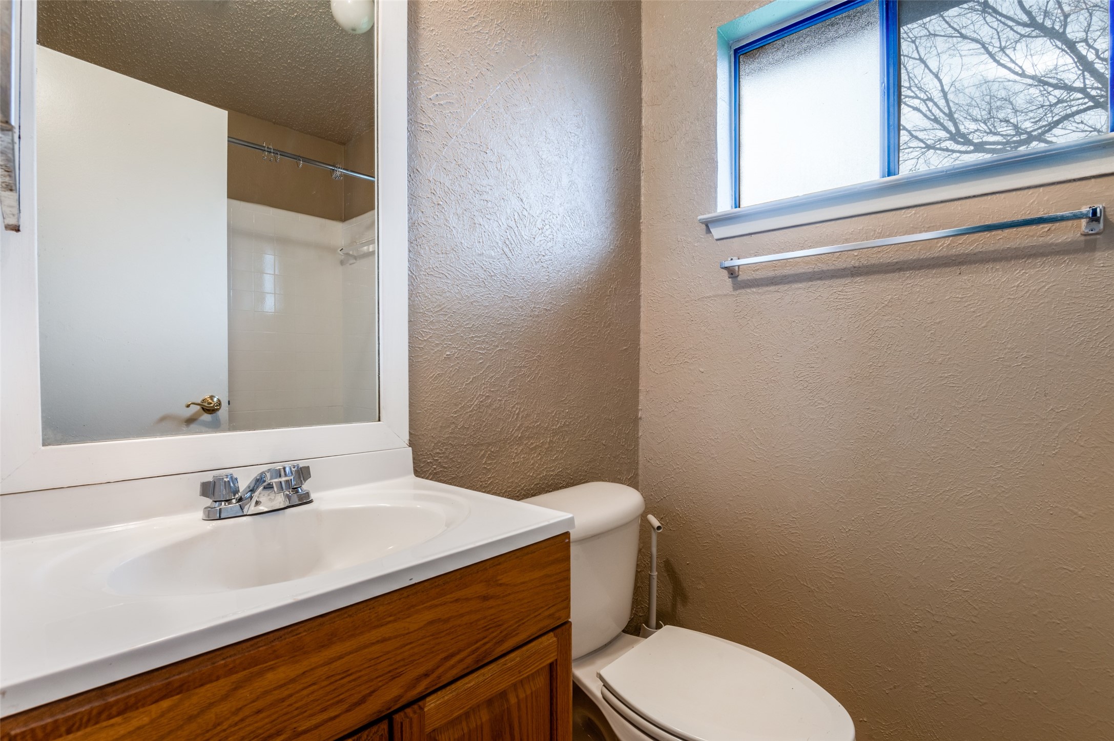 2922 E Pepperidge Drive Lancaster TX 75134