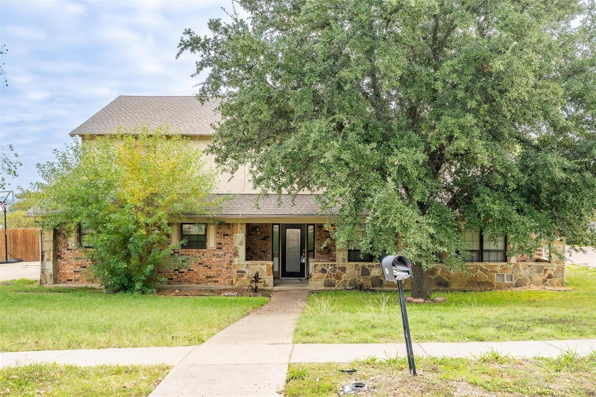 4212 Village Green Drive Irving TX 75038
