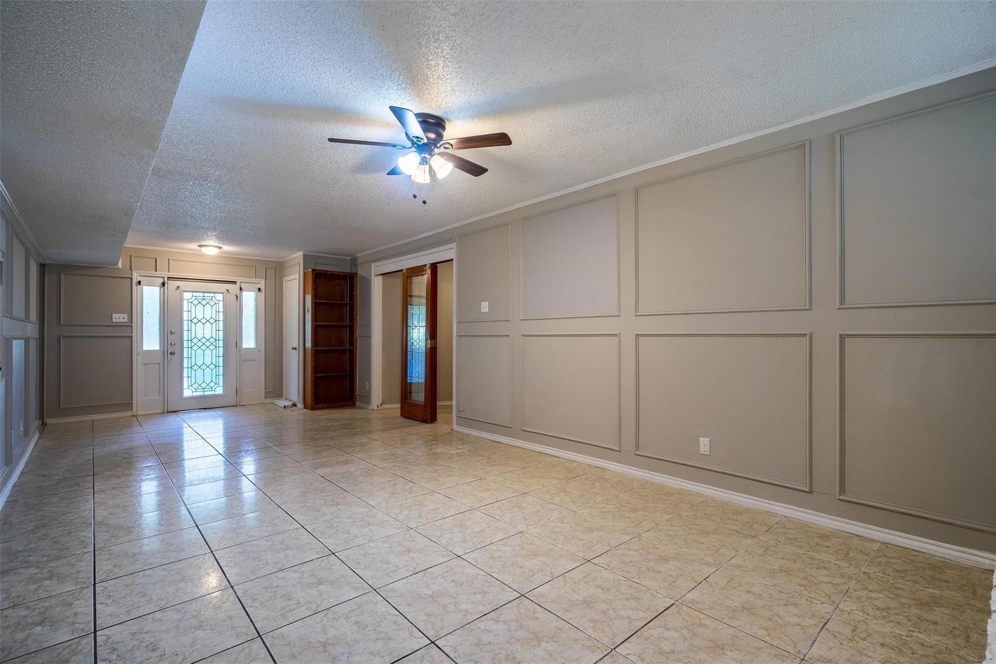 4212 Village Green Drive Irving TX 75038