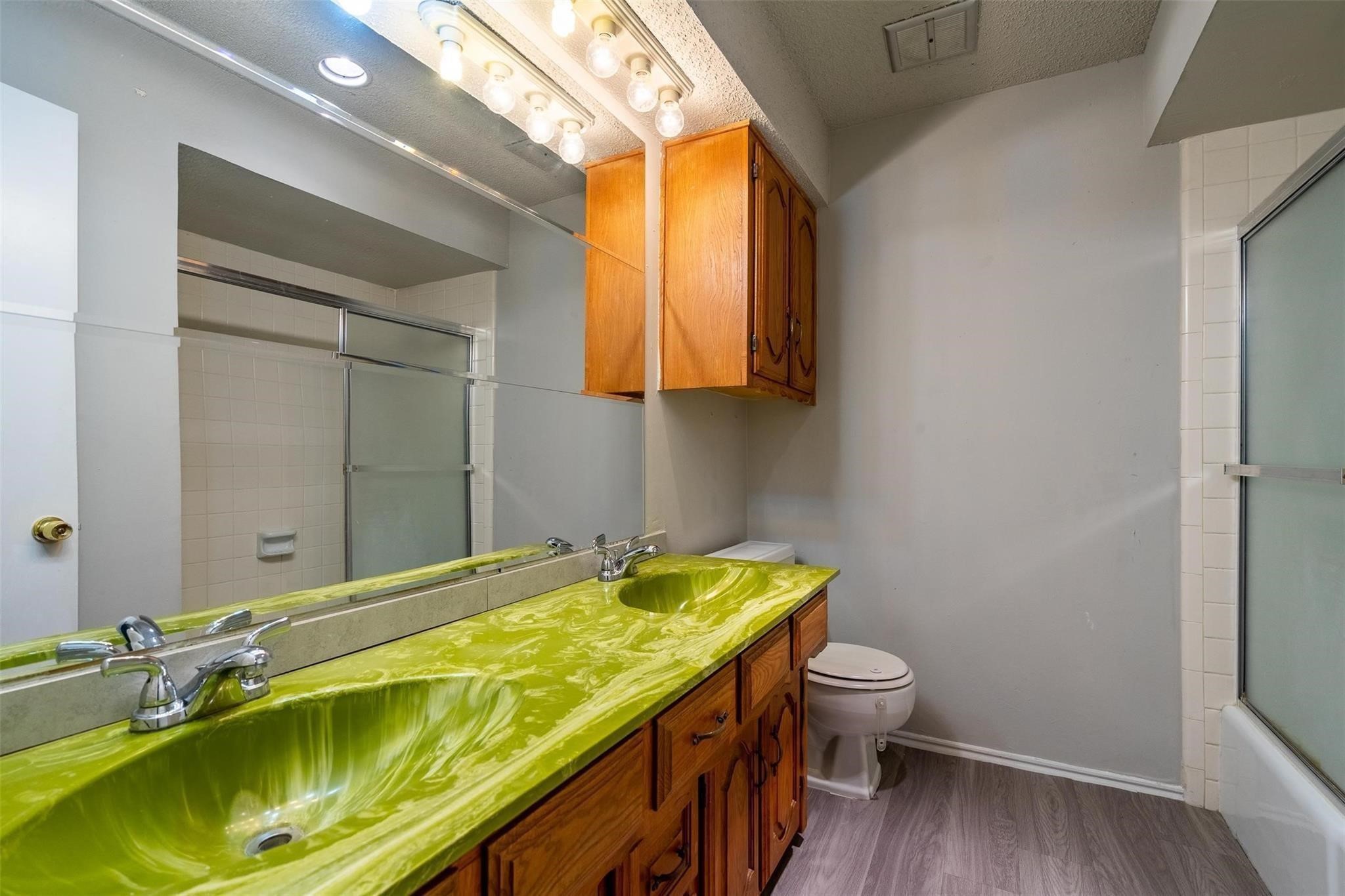 4212 Village Green Drive Irving TX 75038