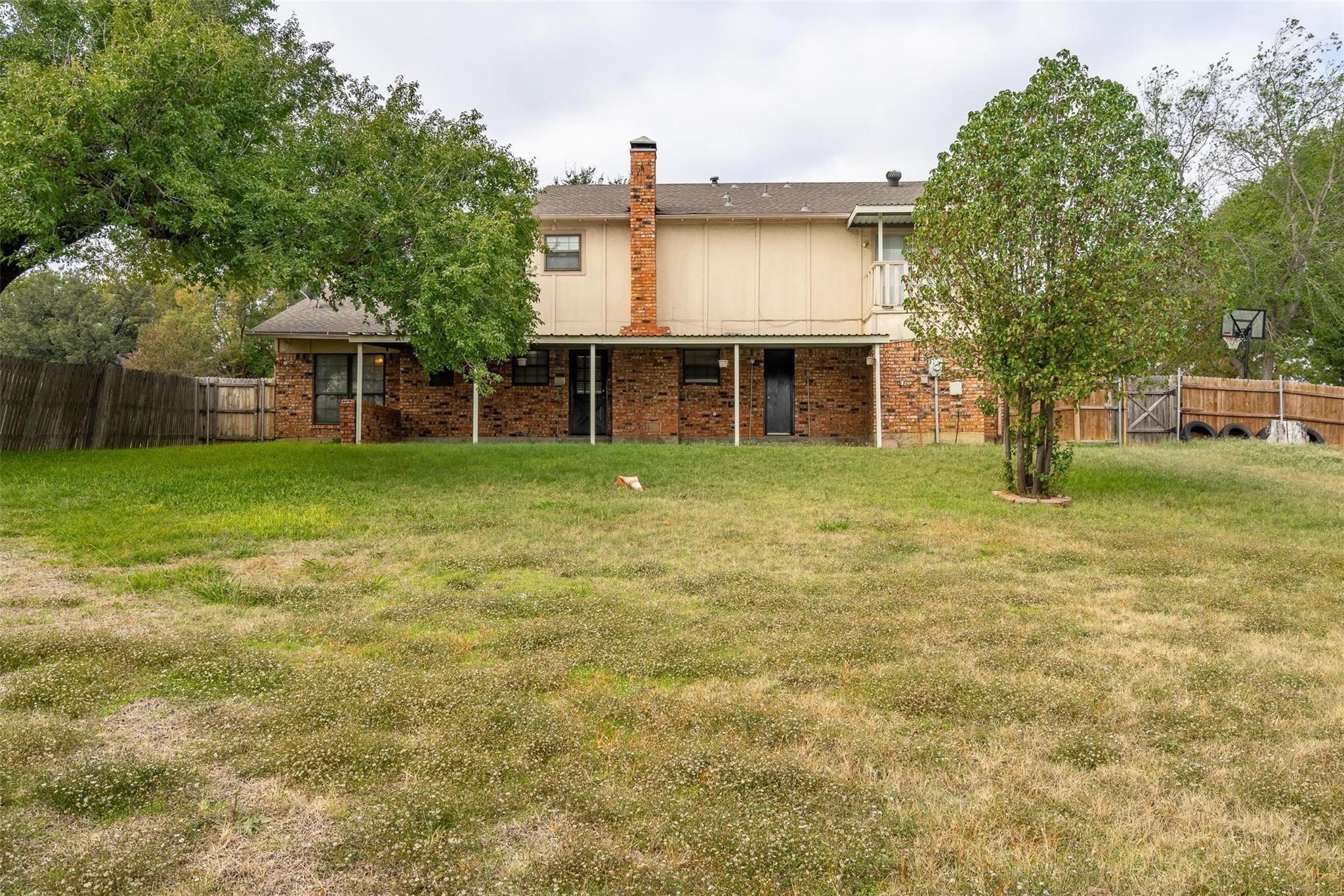 4212 Village Green Drive Irving TX 75038