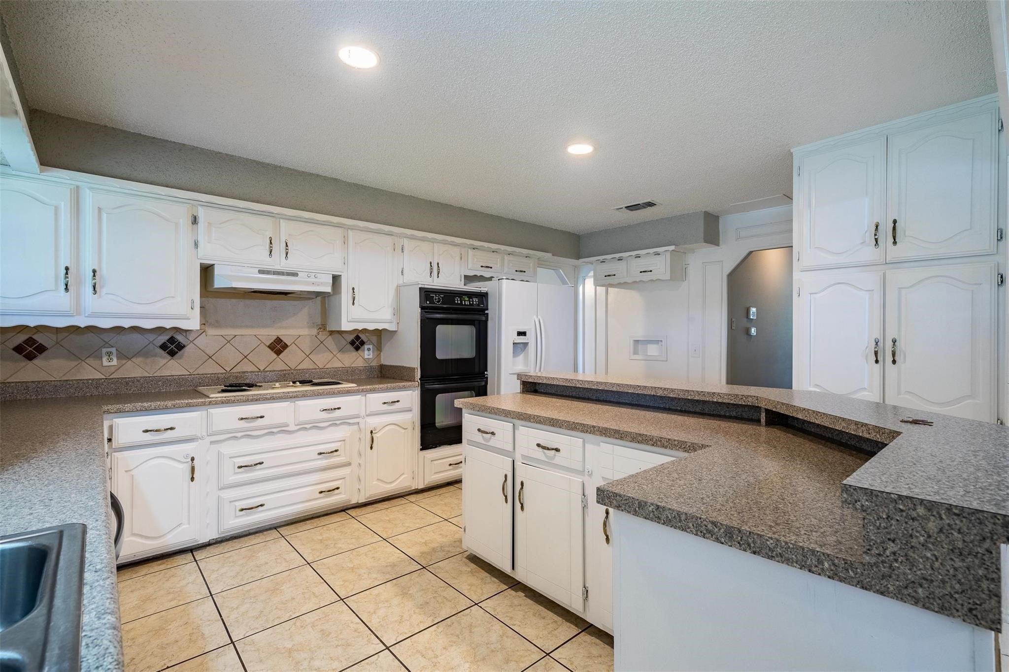 4212 Village Green Drive Irving TX 75038