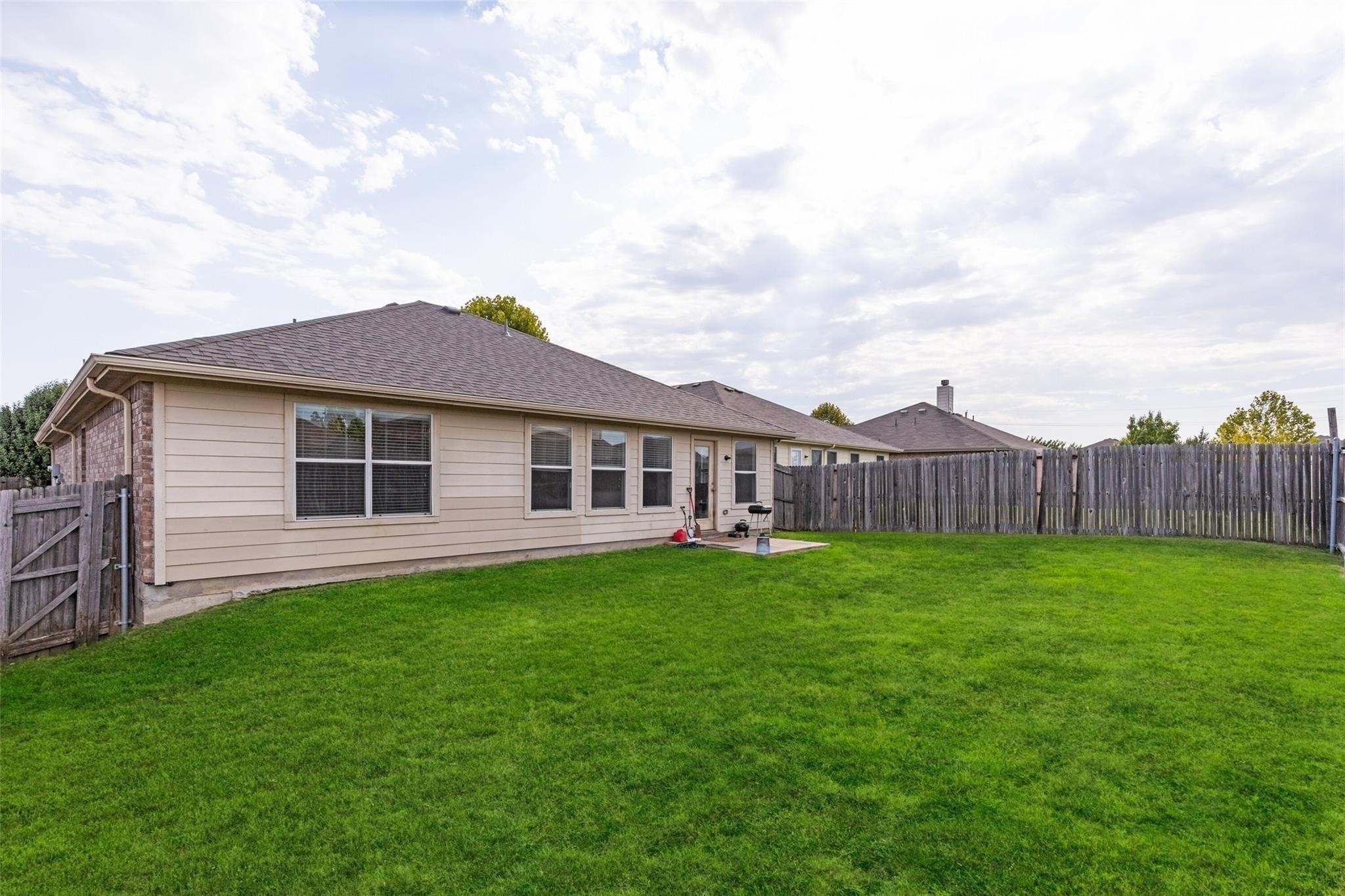 325 Crosscreek Drive Princeton TX 75407