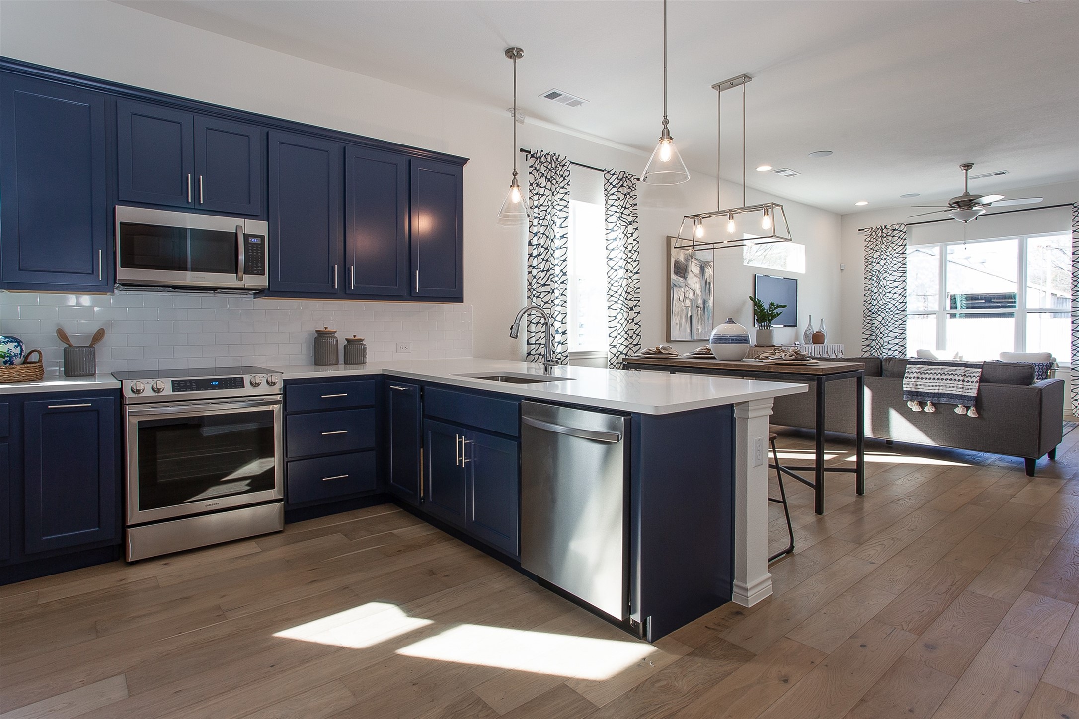 2807 Stanley Avenue Fort Worth TX 76110