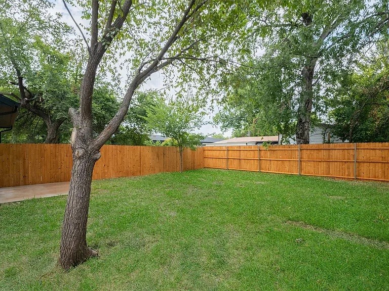 5204 Slate Street Fort Worth TX 76114