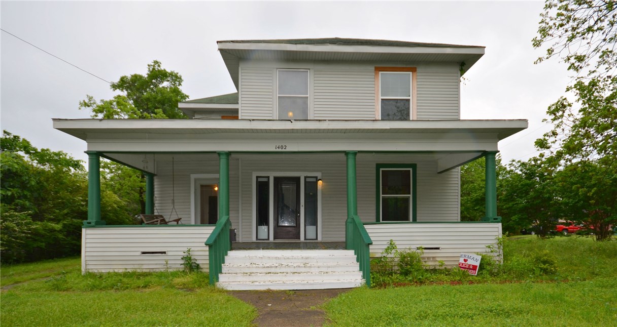 1402 E Chaffin Street Sherman TX 75090