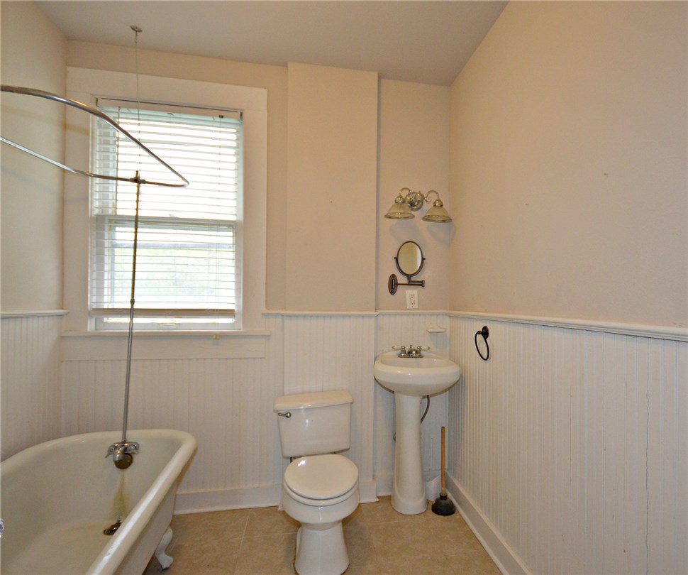 1402 E Chaffin Street Sherman TX 75090