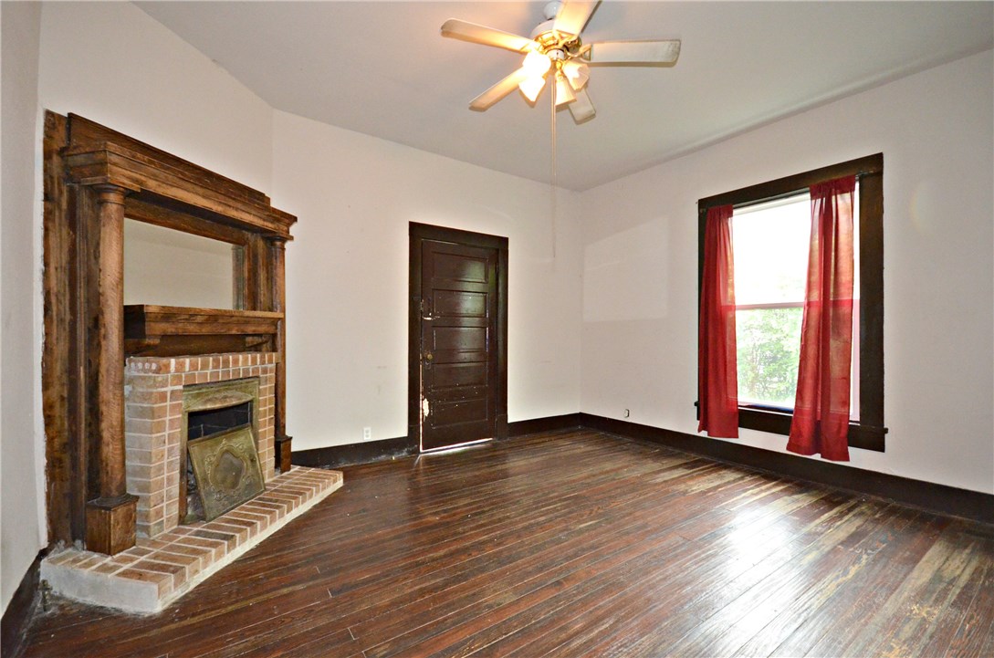 1402 E Chaffin Street Sherman TX 75090