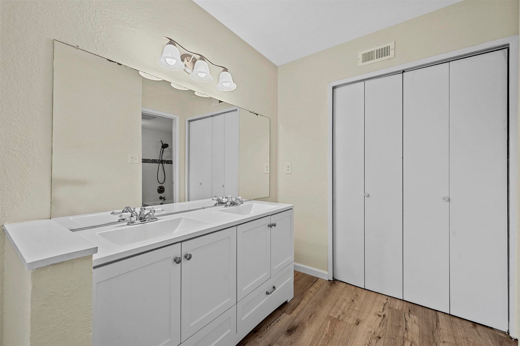 6005 Dooley Drive The Colony TX 75056