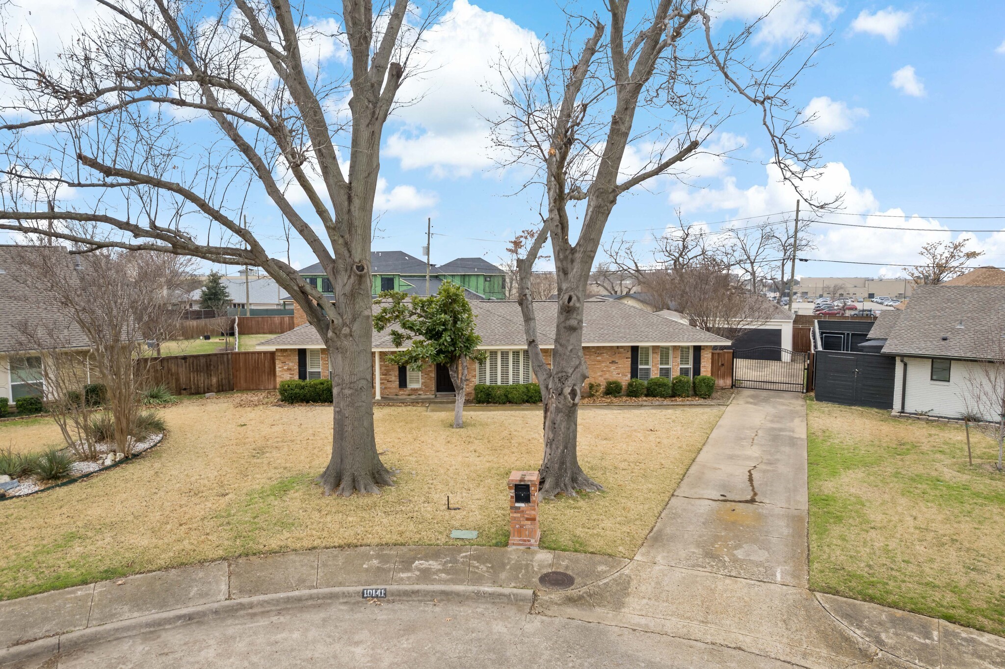 10141 Fieldfare Court Dallas TX 75229