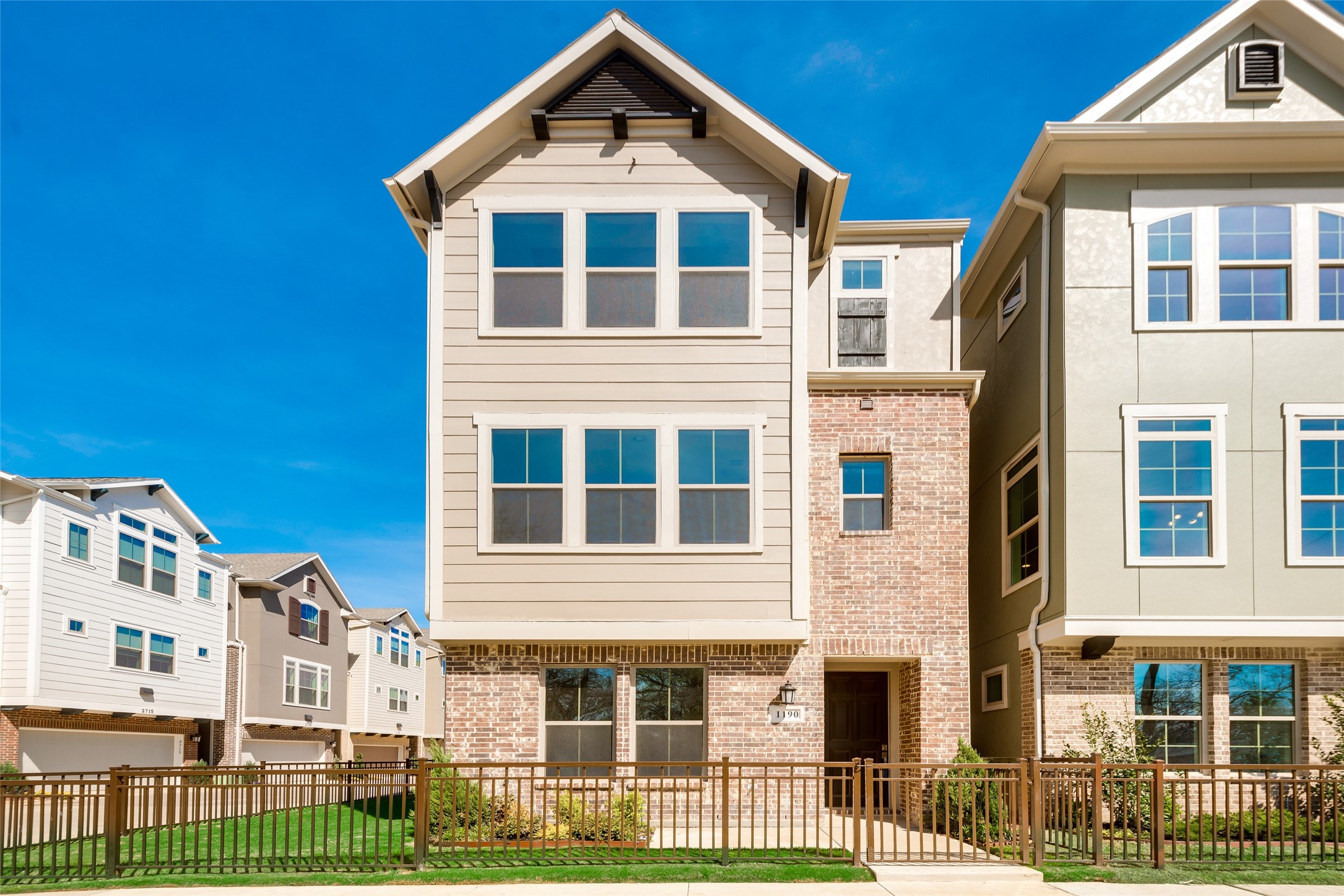 1190 Manacor Lane Dallas TX 75212