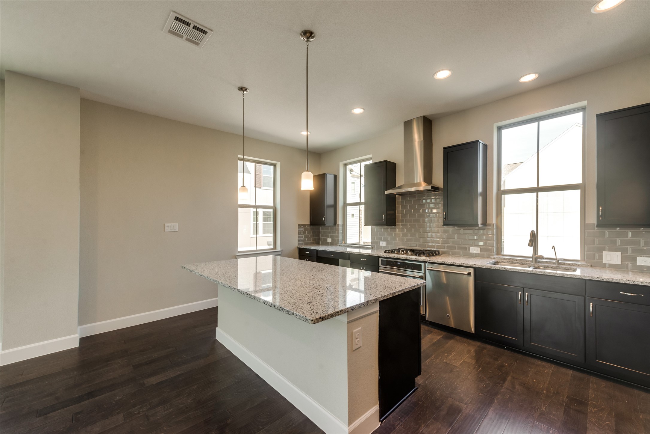 1190 Manacor Lane Dallas TX 75212
