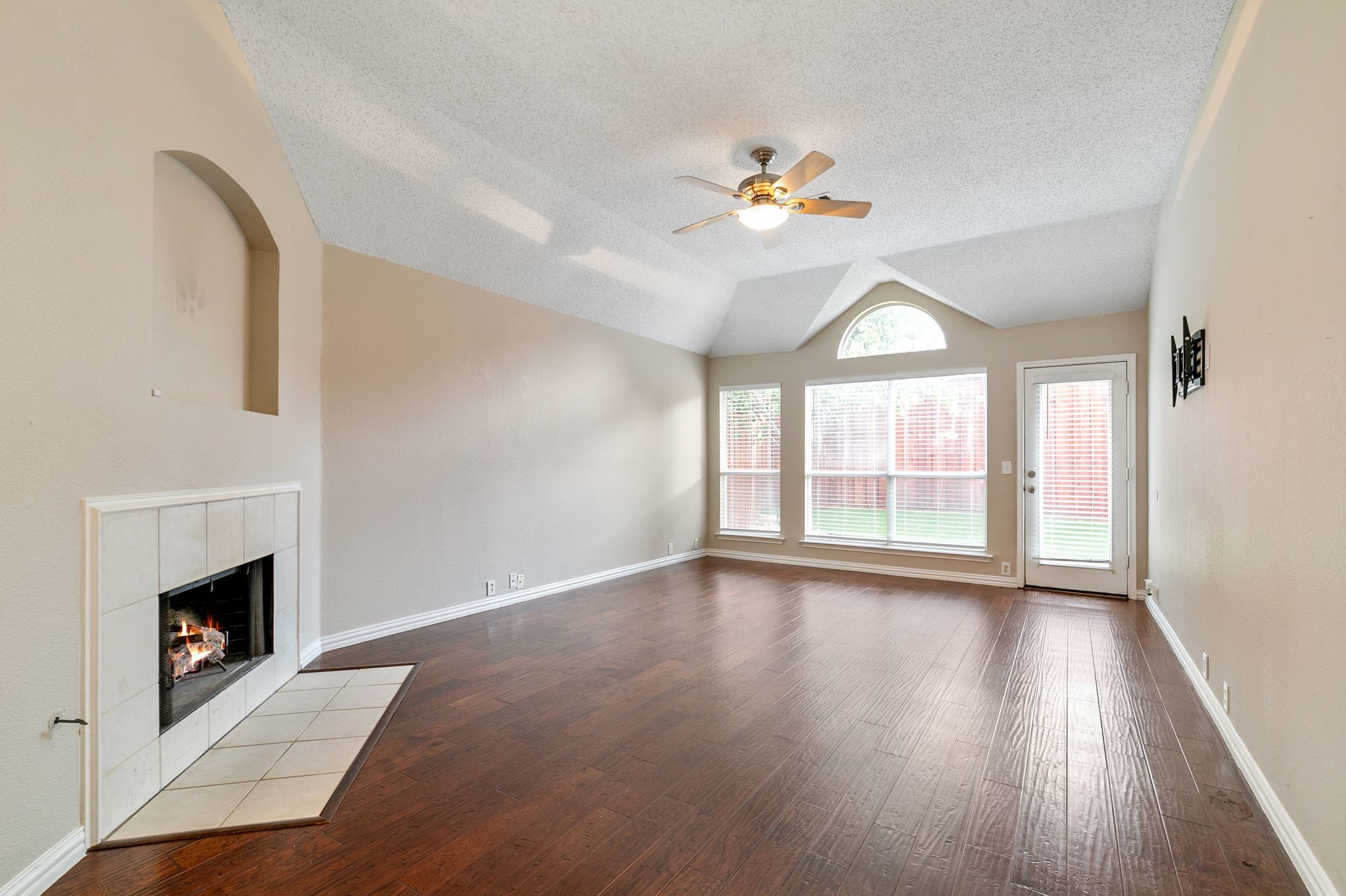 615 Lake Bridge Drive Lake Dallas TX 75065