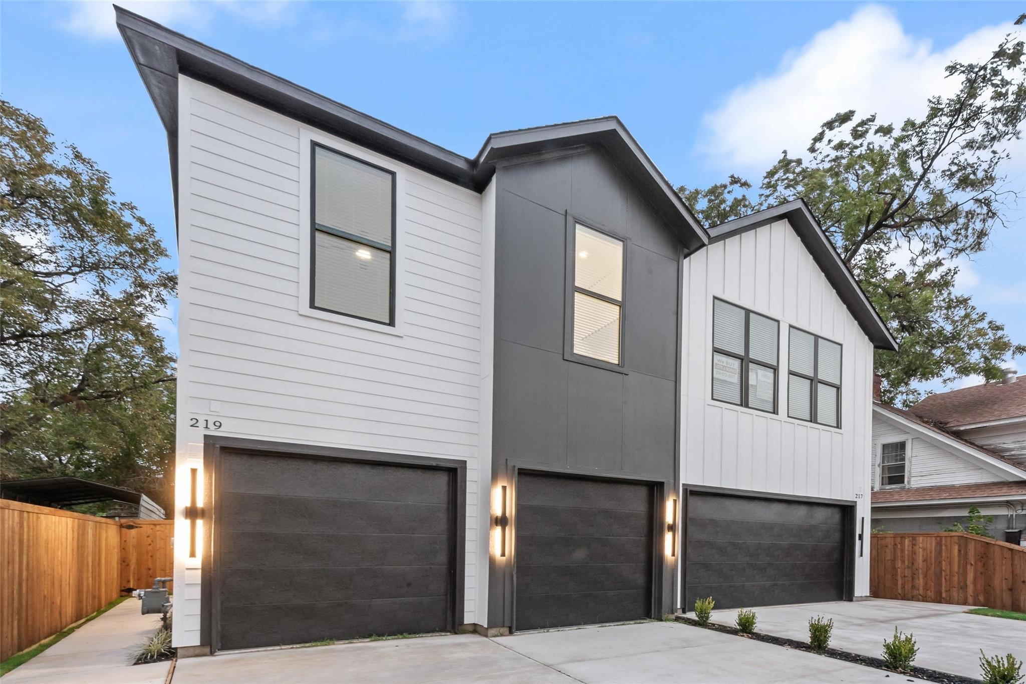 219 W Yarmouth Street Dallas TX 75208