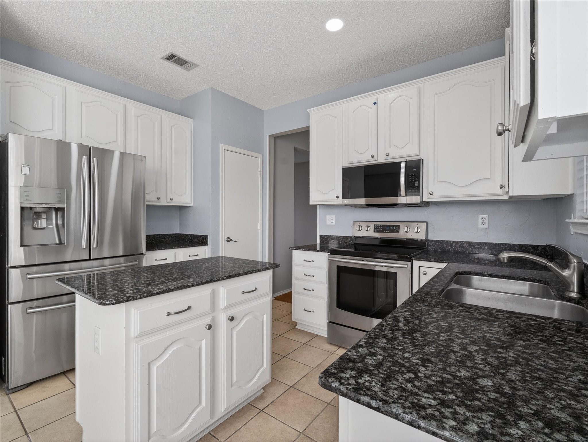 1929 Shenandoah Lane Flower Mound TX 75028